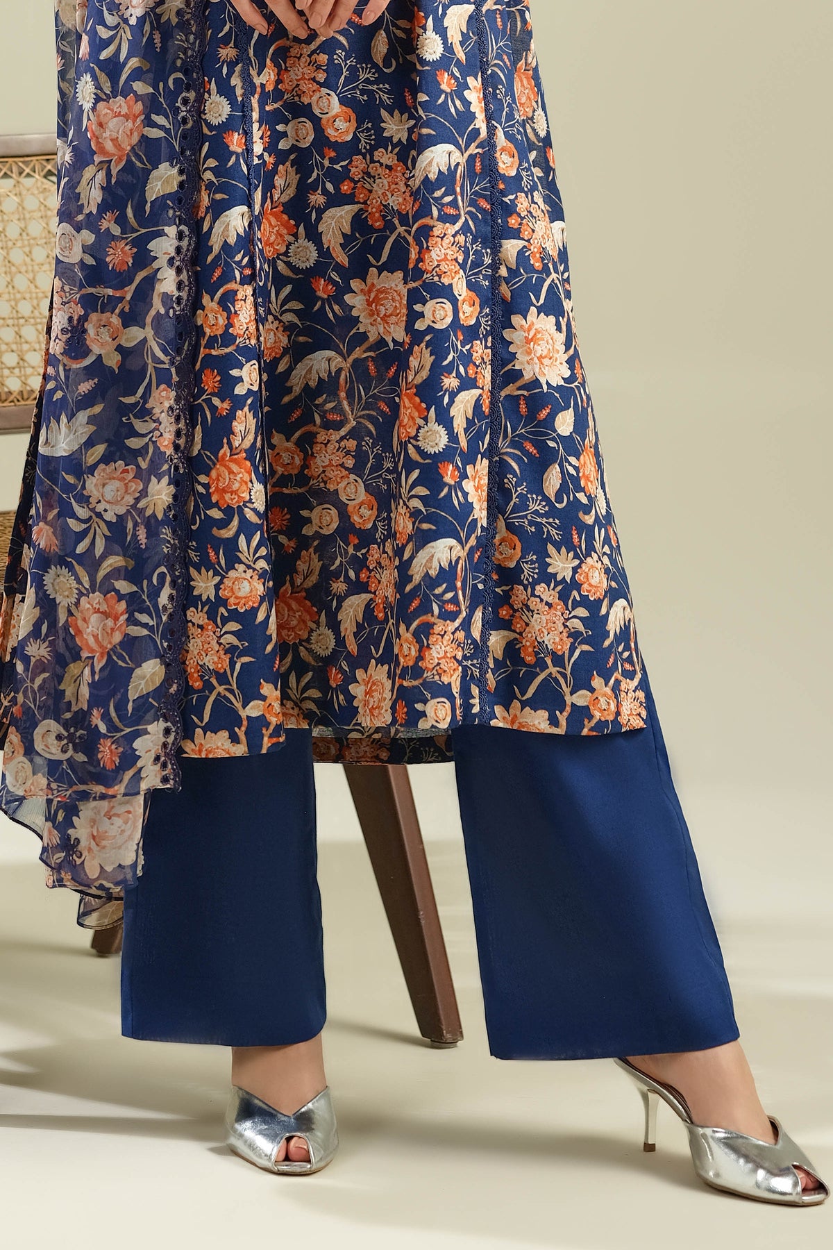 KHADDAR | EMBROIDERED