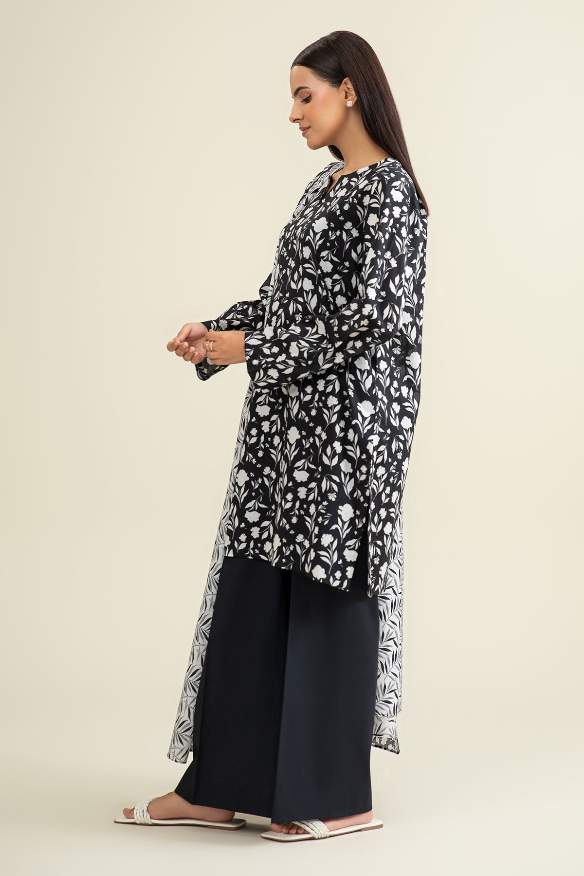 3 Piece - Printed Lawn Suit - X6222 R - Shop Now at Kayseria