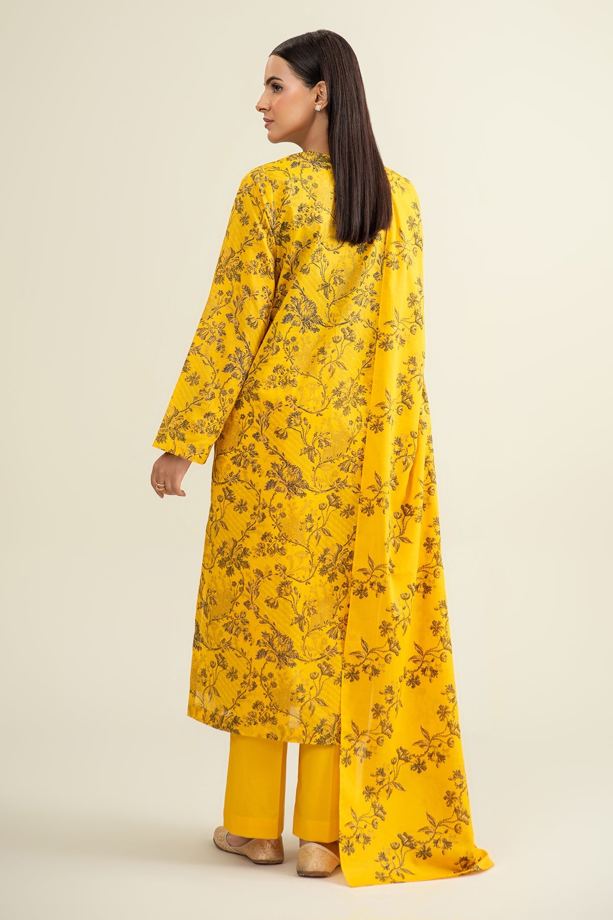 3 Piece - Printed Lawn Suit - X6243 R - Shop Now at Kayseria