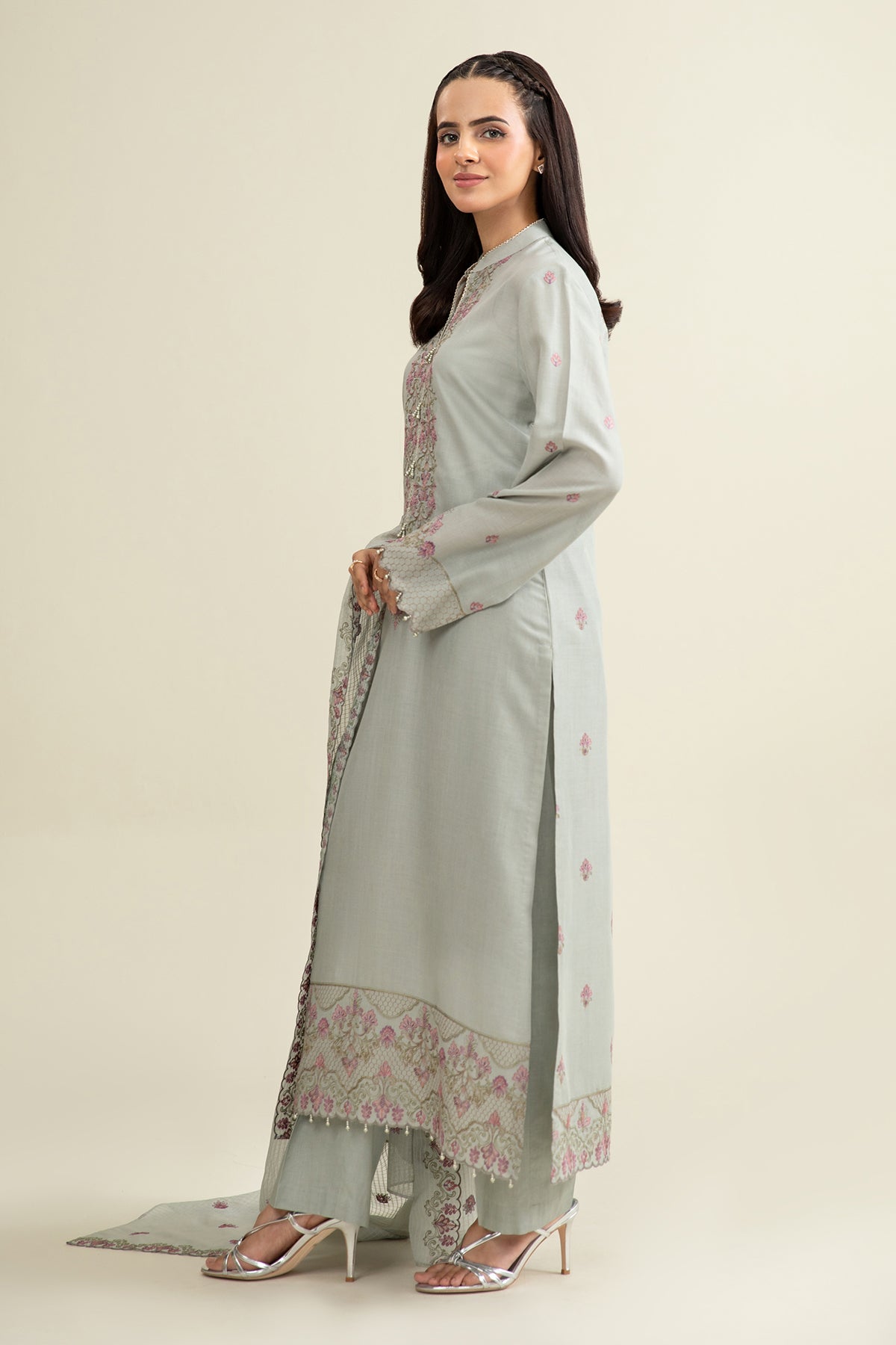 3 Piece - Embroidered Shimmer Lawn Suit - E1693 - Shop Now at Kayseria