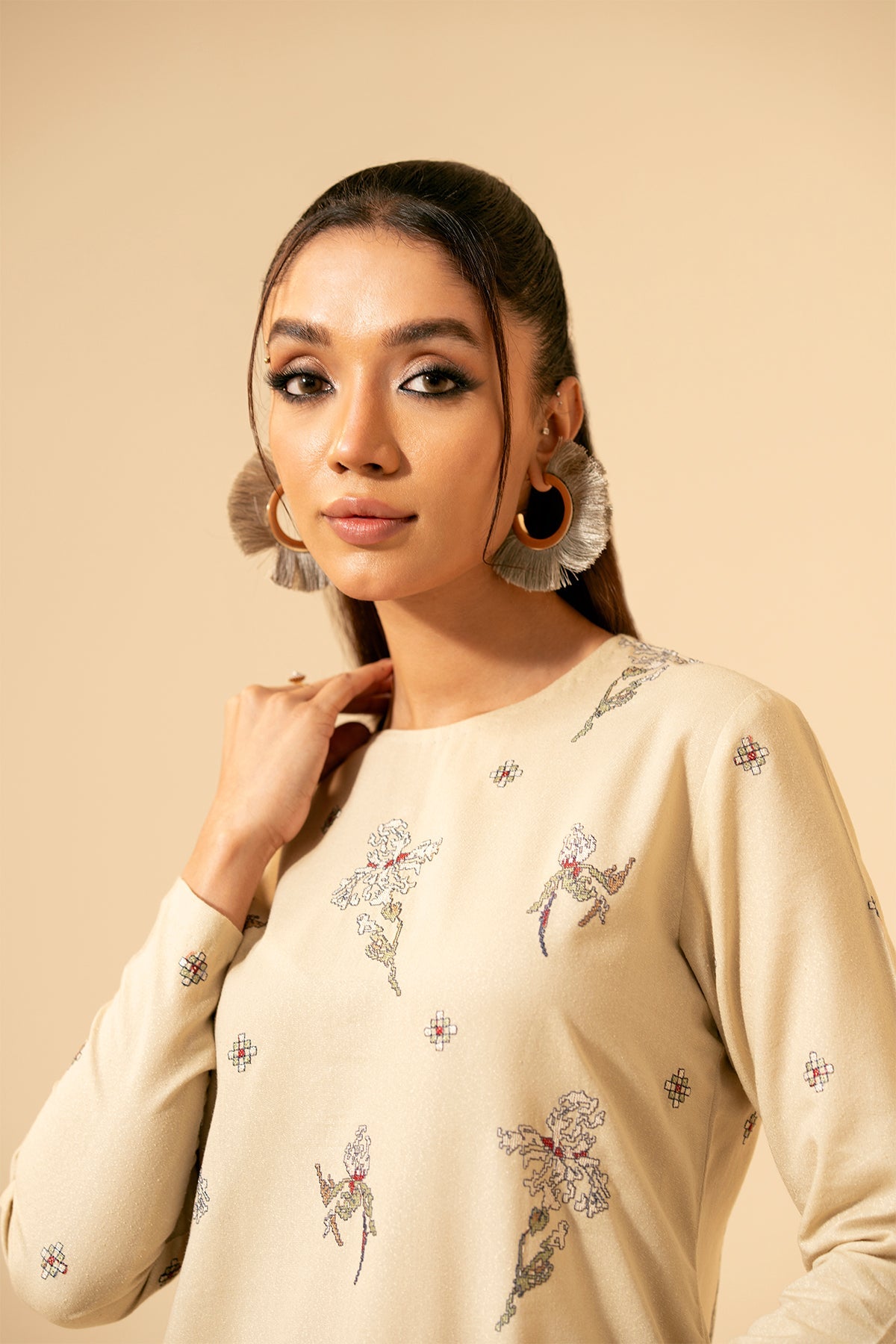 2 Piece - Embroidered Viscose Karandi Suit - E1368 - Shop Now at Kayseria
