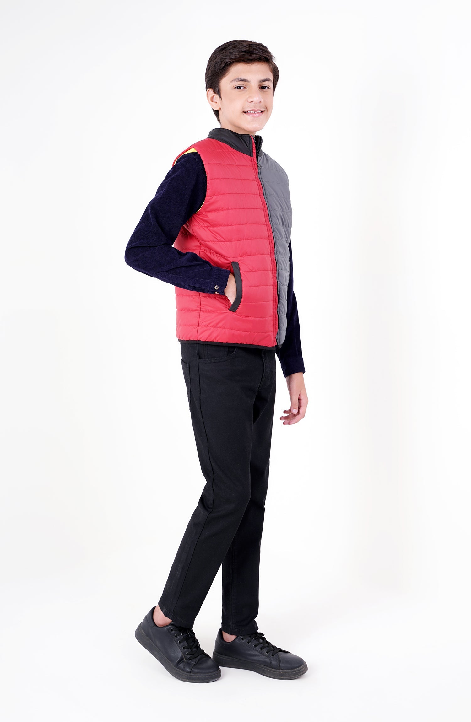 4 Way Gilet - BJ602423 - Shop Now at Leisure Club