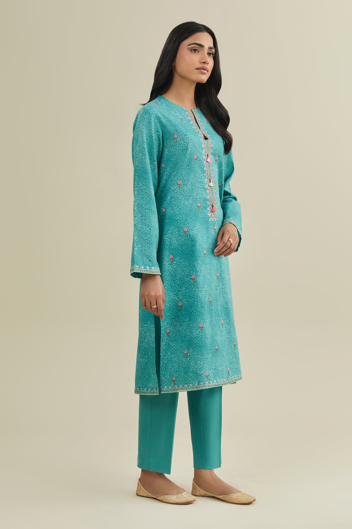 2 Piece - Printed & Embroidered Khaddar Suit - C6411 - Shop Now at Kayseria