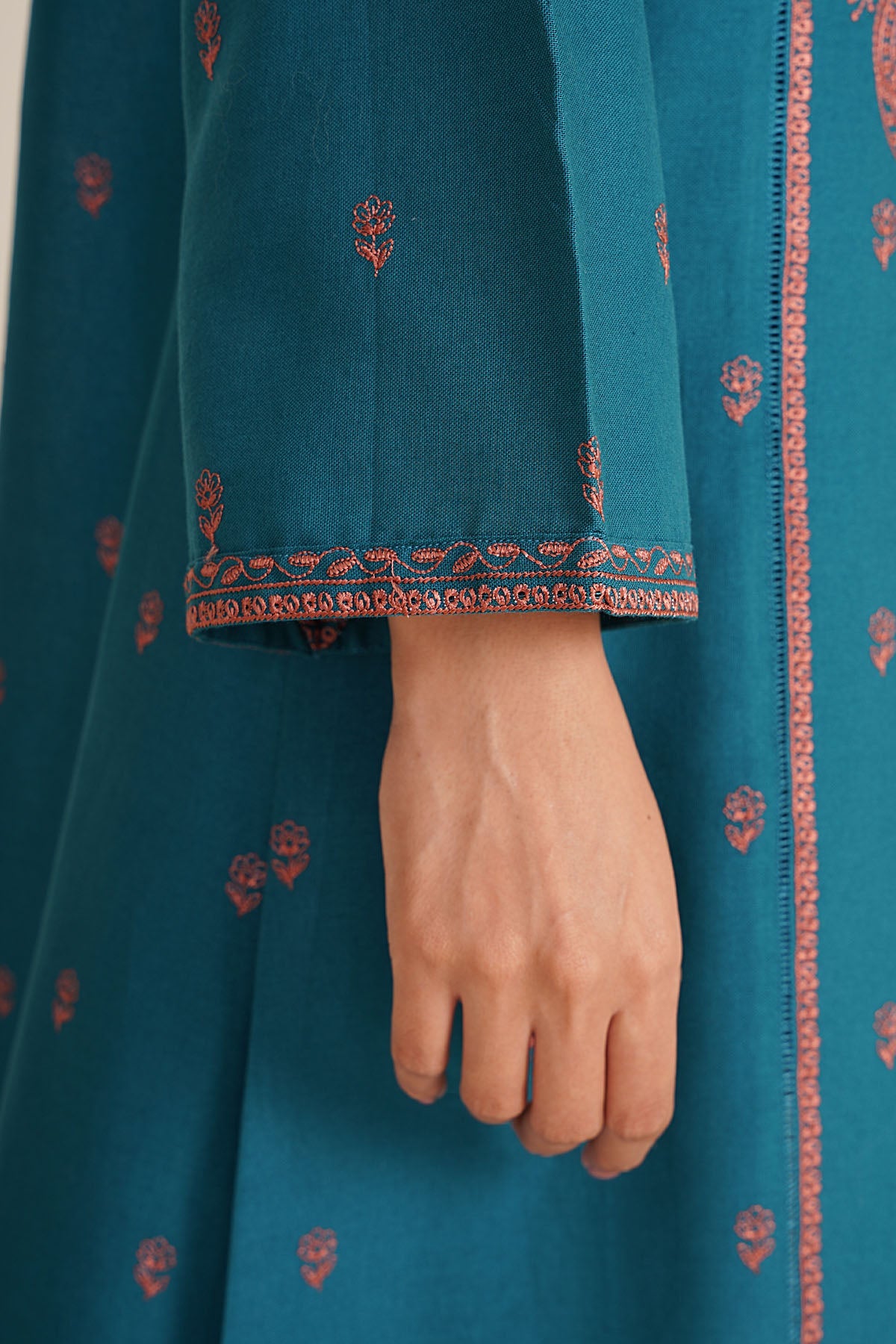 2 Piece - Embroidered Suit - C6412 - Shop Now at Kayseria