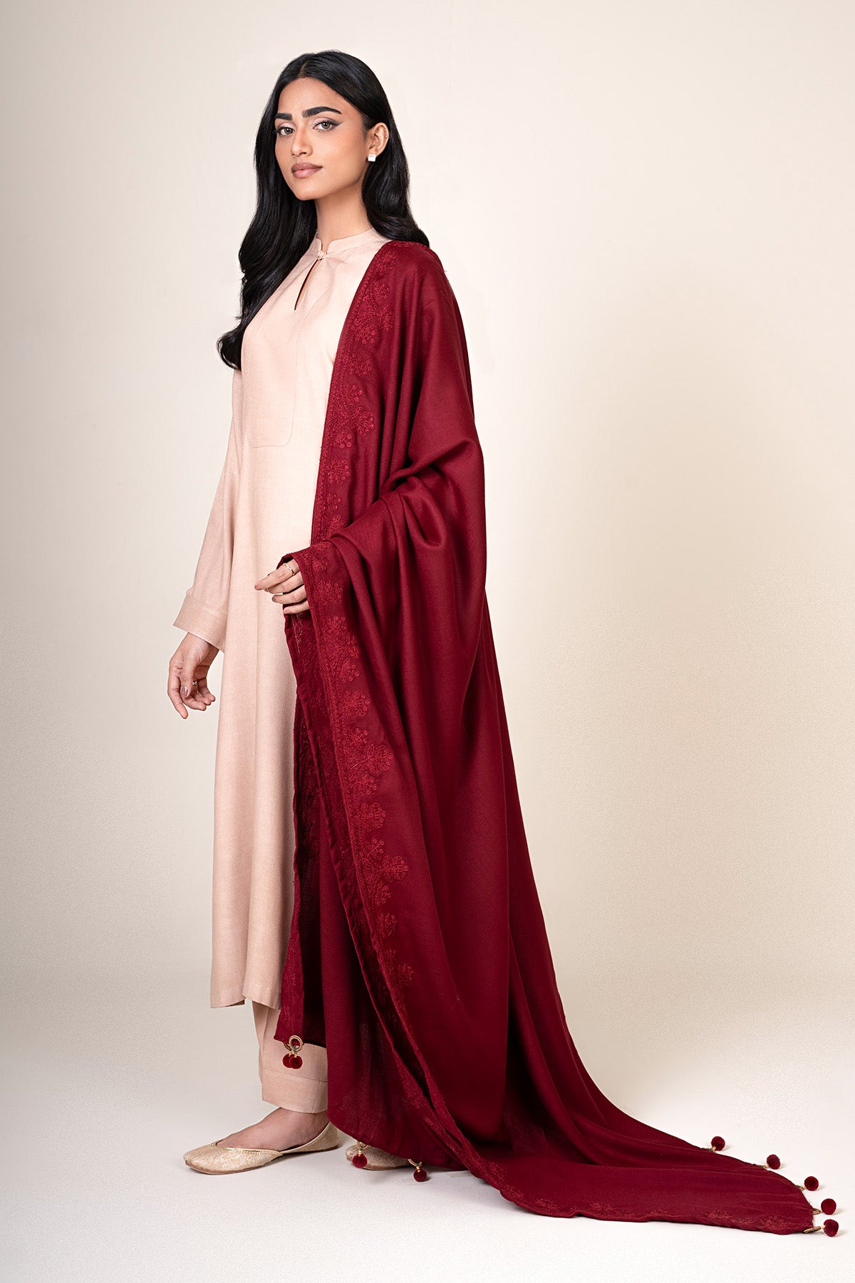 Embroidered Swati Wool Dupatta - C6414 - Shop Now at Kayseria