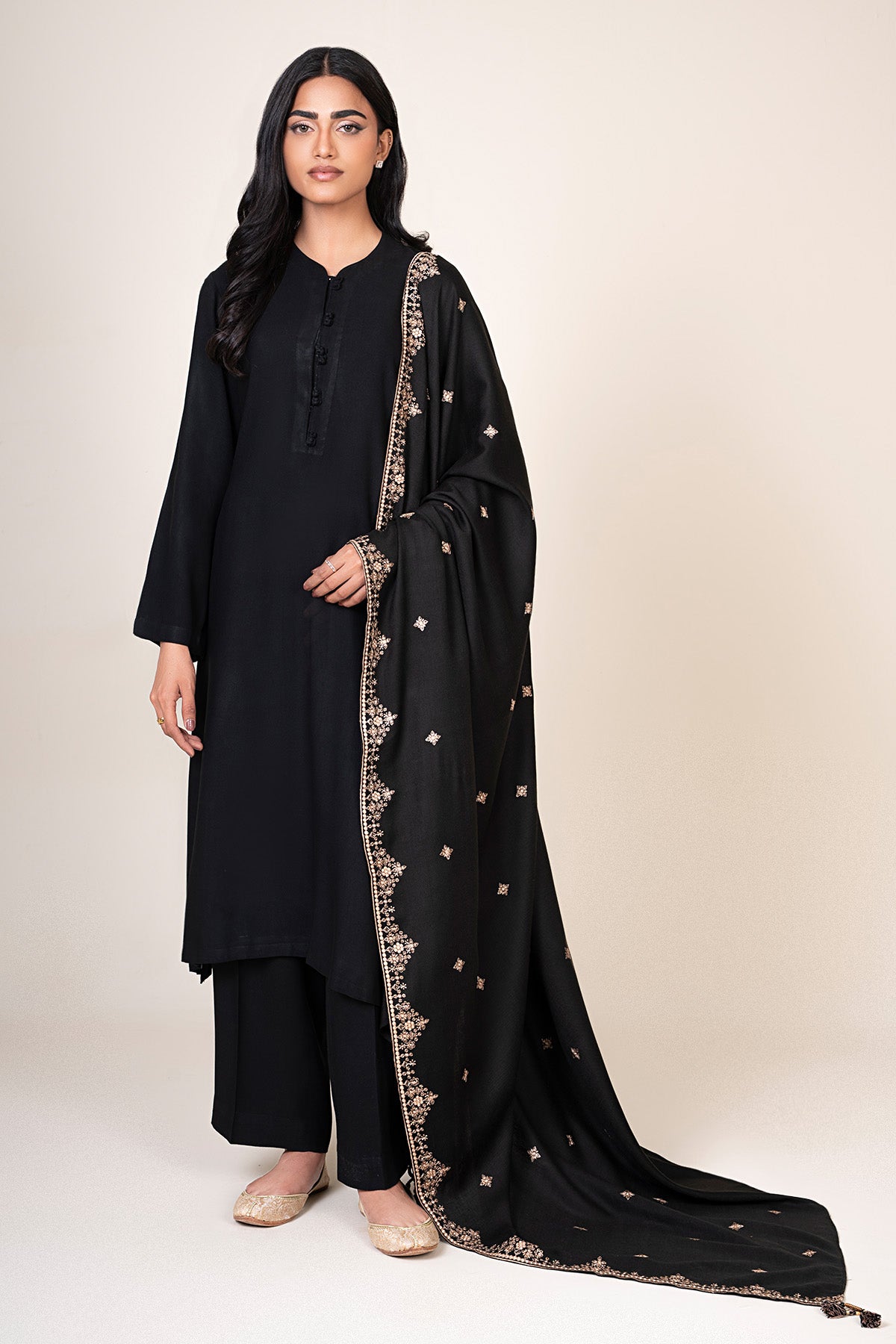 Embroidered Swati Wool Dupatta - C6429 - Shop Now at Kayseria