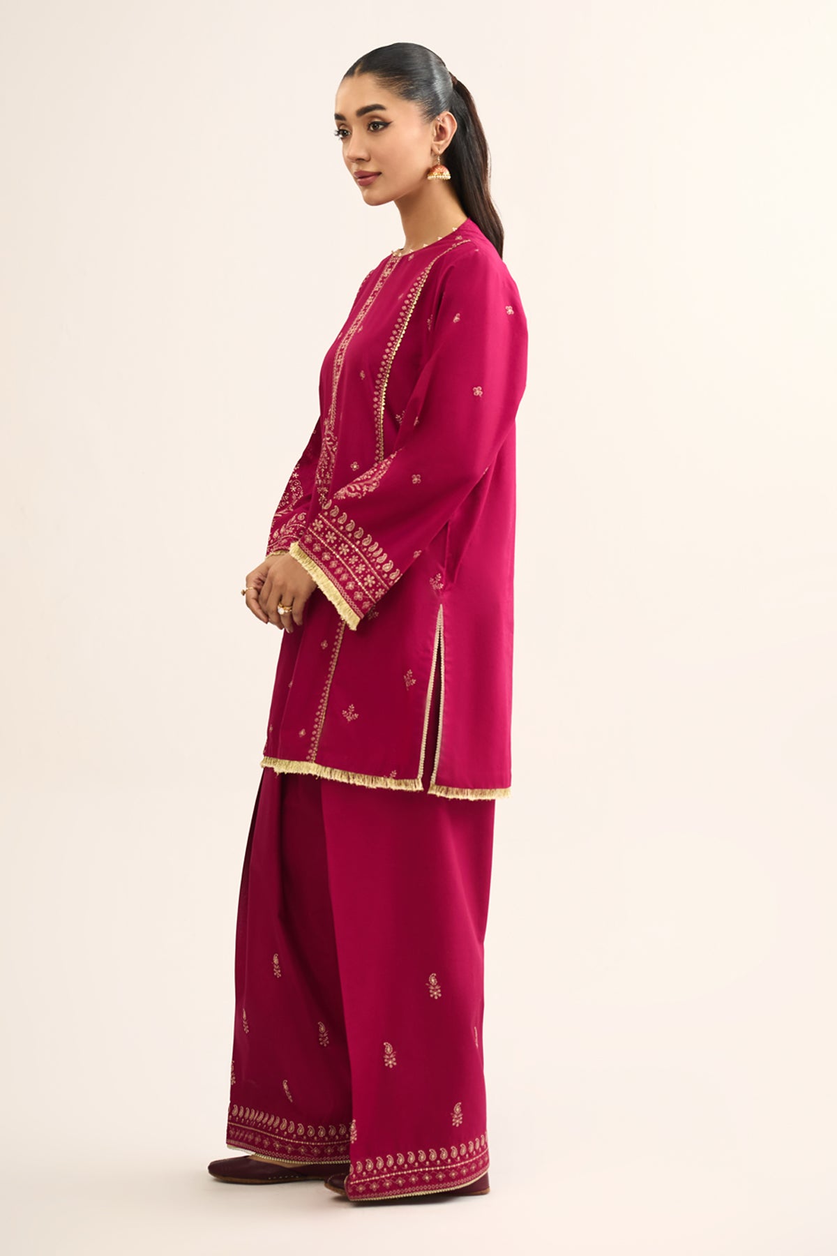LAWN | EMBROIDERED - Shop Now at Kayseria