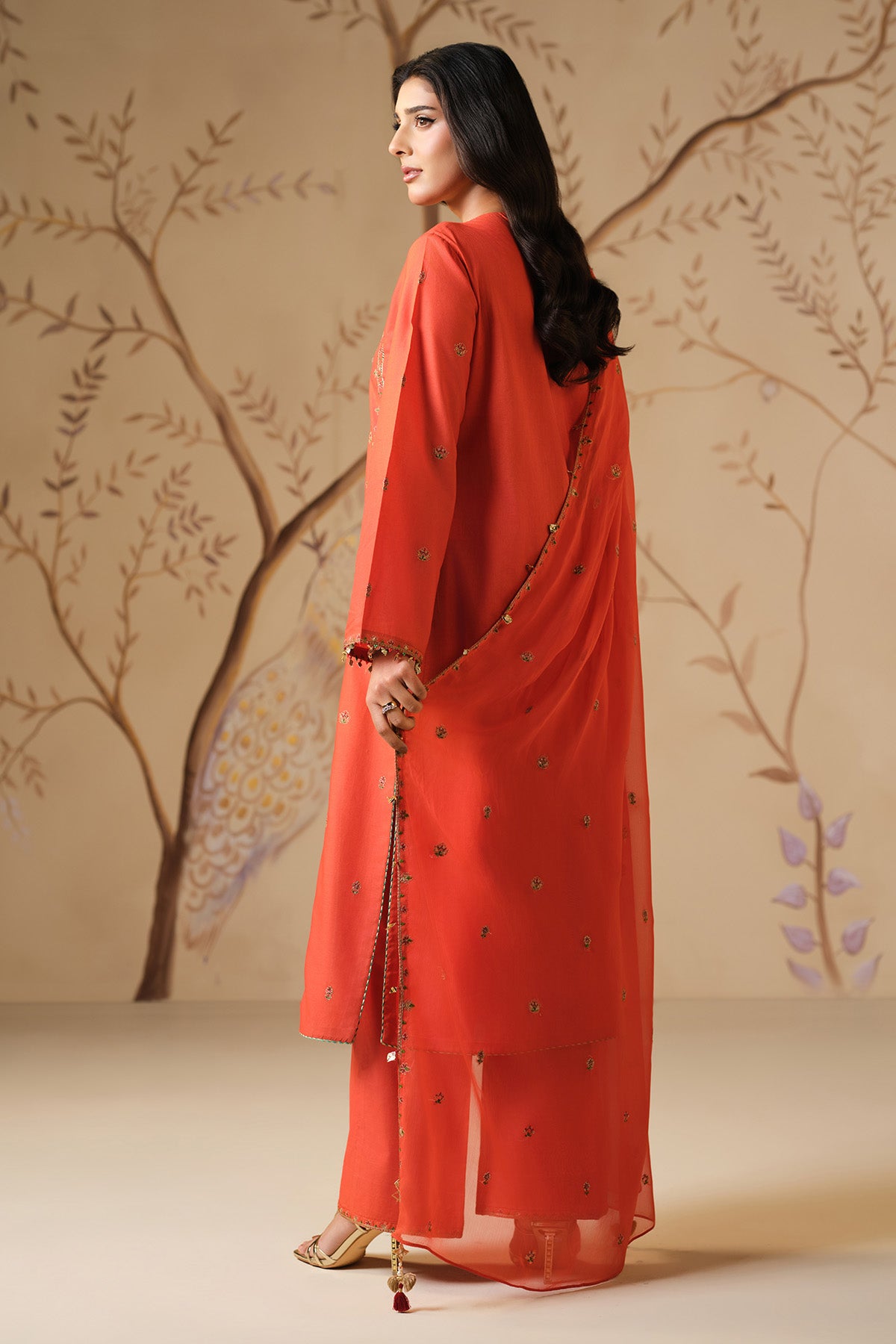 LAWN | EMBROIDERED - Shop Now at Kayseria