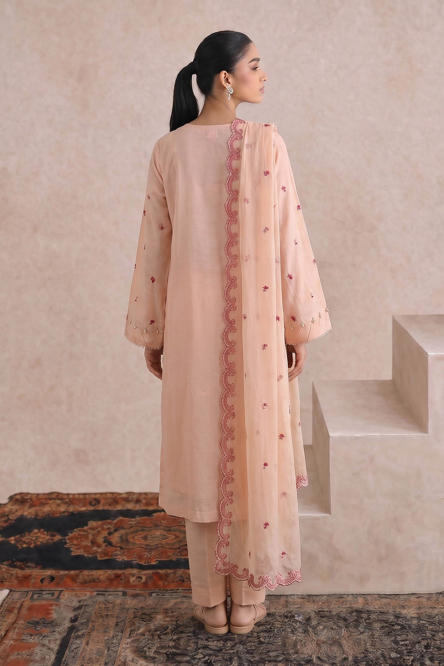 LAWN | EMBROIDERED