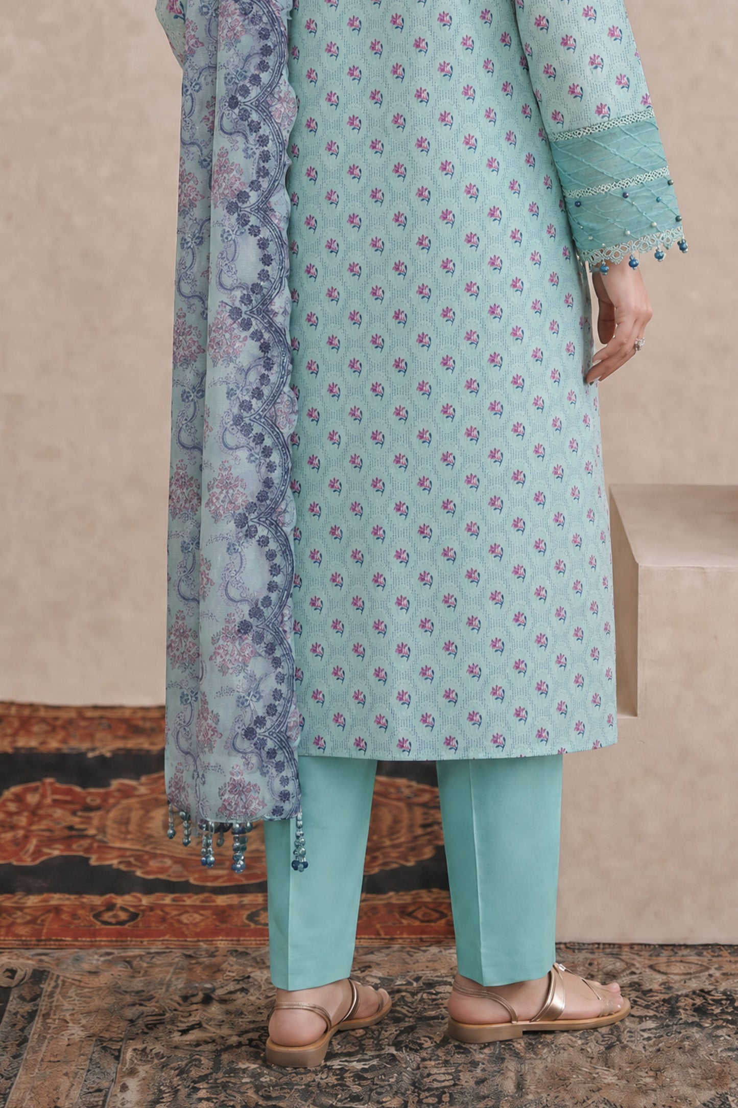 LAWN | EMBROIDERED