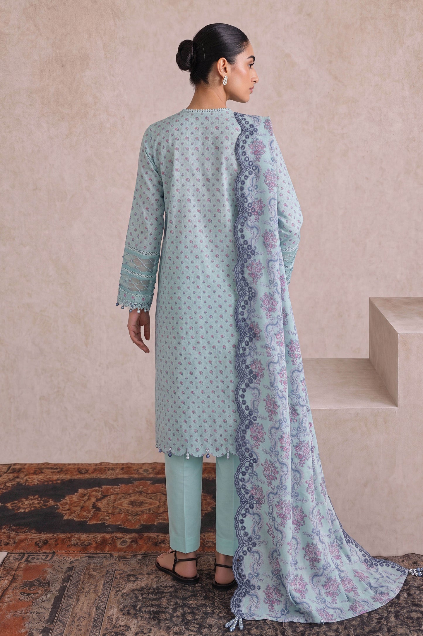 LAWN | EMBROIDERED