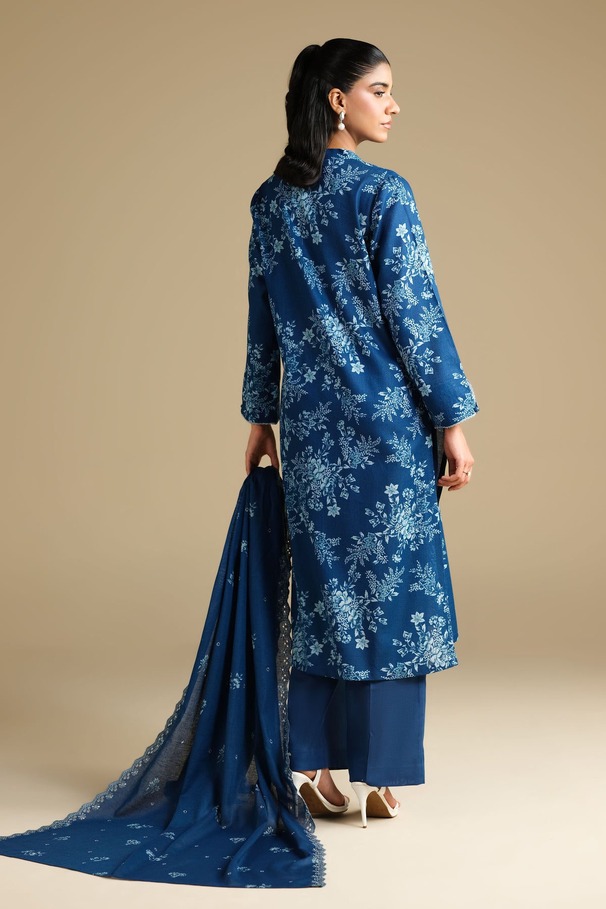 KHADDAR | EMBROIDERED