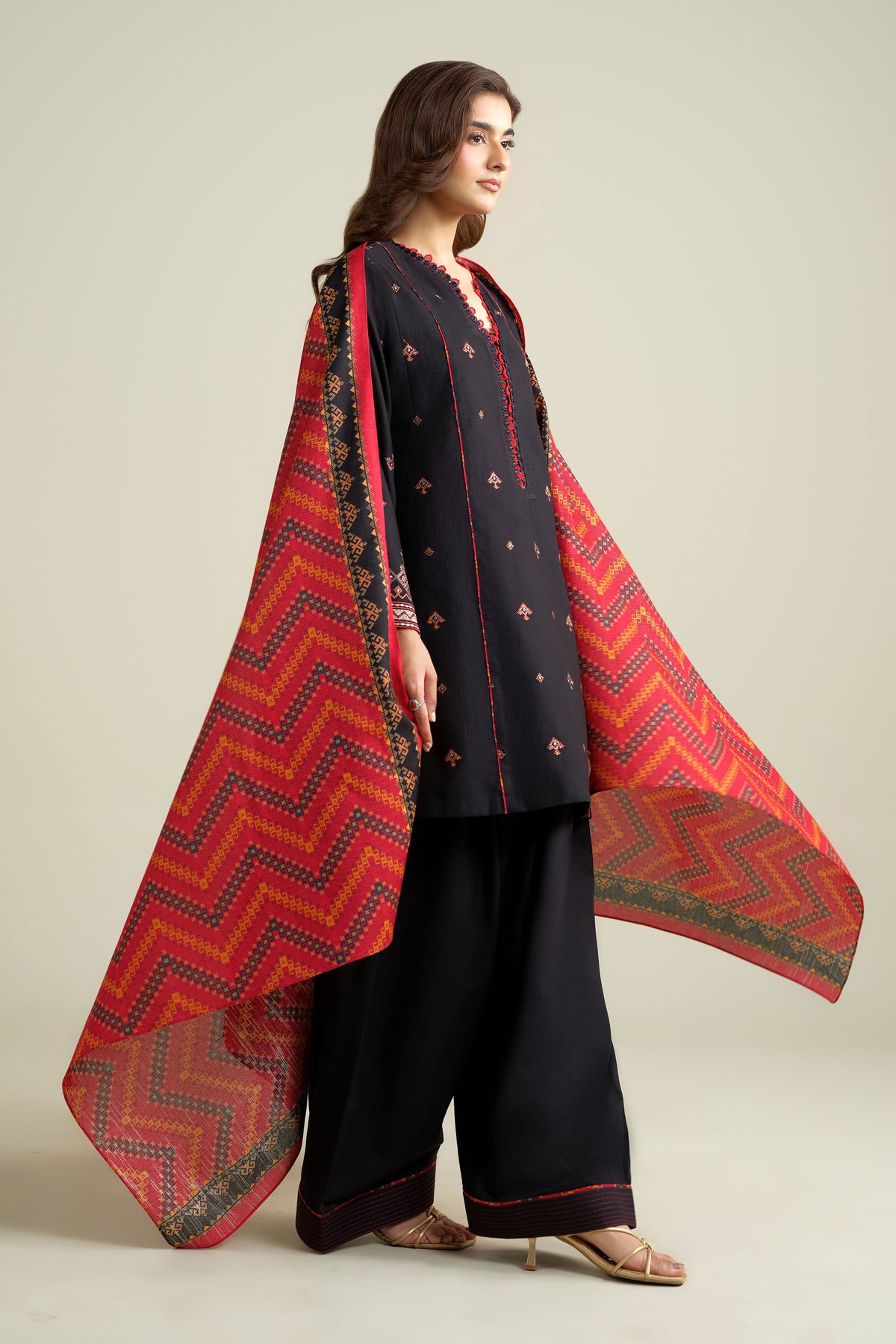 SLUB KHADDAR | EMBROIDERED