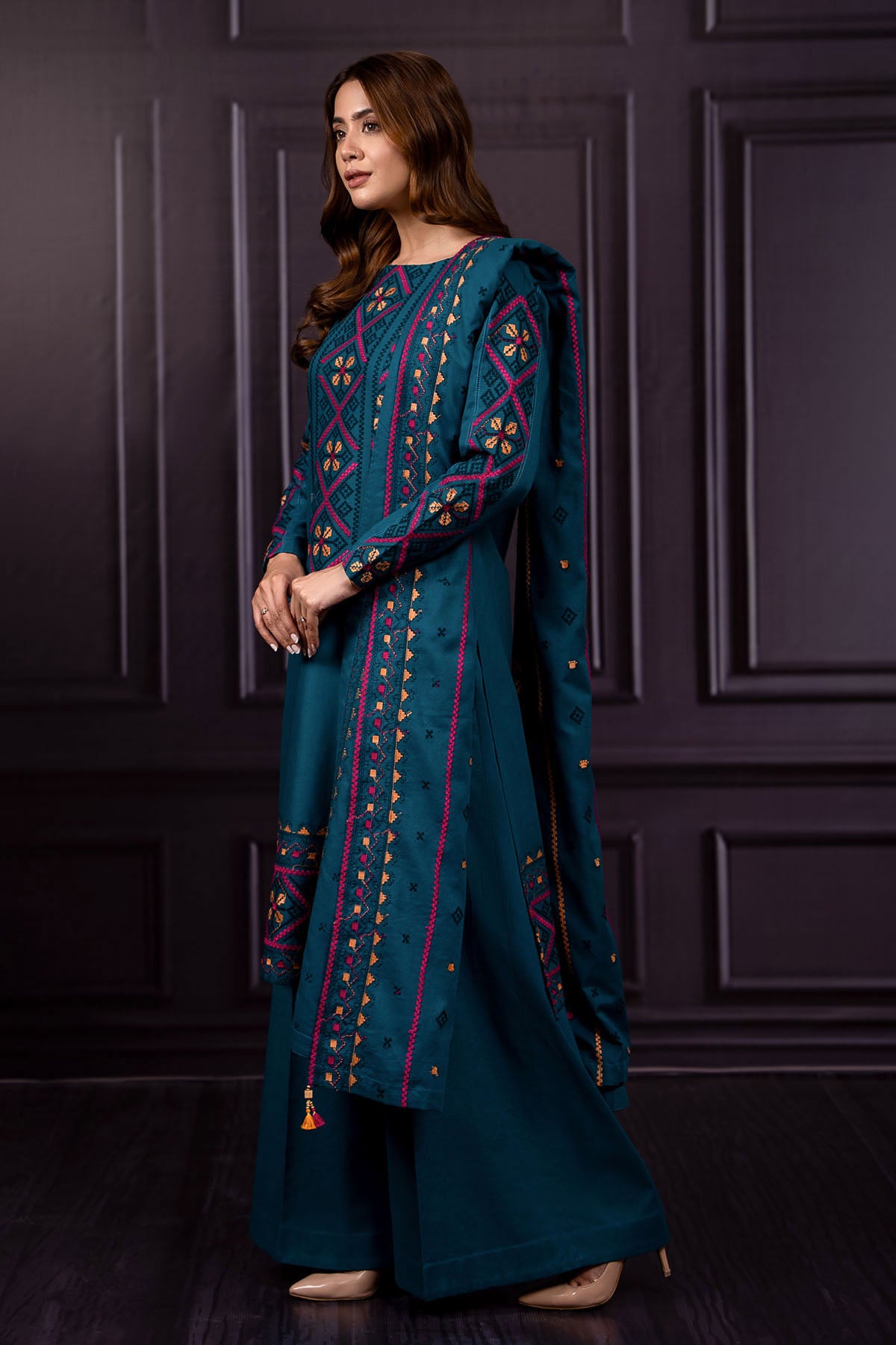 KHADDAR | EMBROIDERED