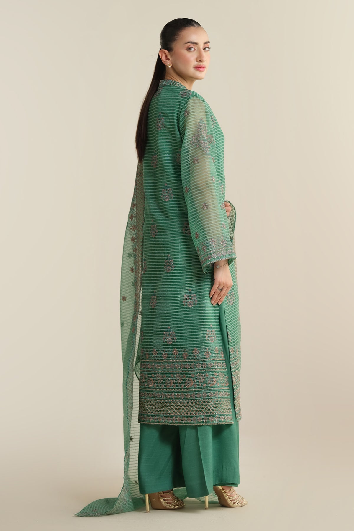 3 Piece - Embroidered Organza Suit - E1684 - Shop Now at Kayseria