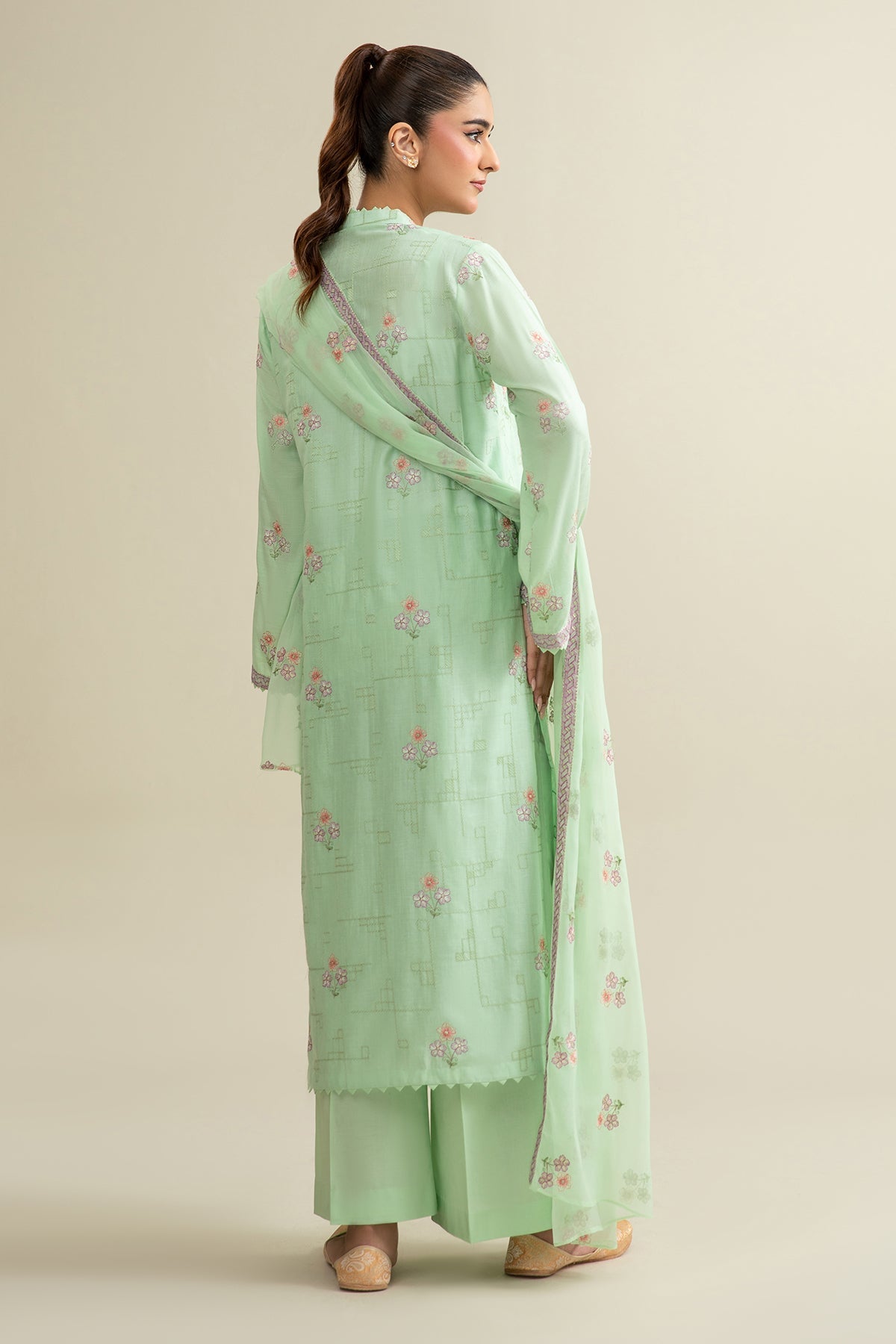 3 Piece - Embroidered  Shimmer Lawn Suit - E1694 - Shop Now at Kayseria