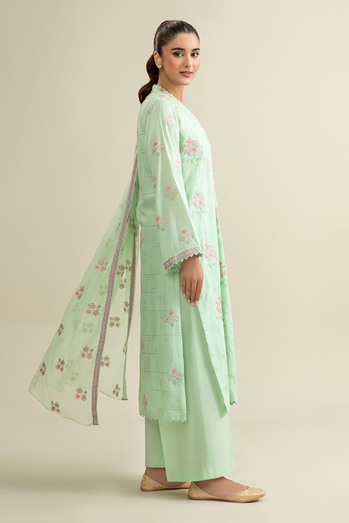 3 Piece - Embroidered  Shimmer Lawn Suit - E1694 - Shop Now at Kayseria