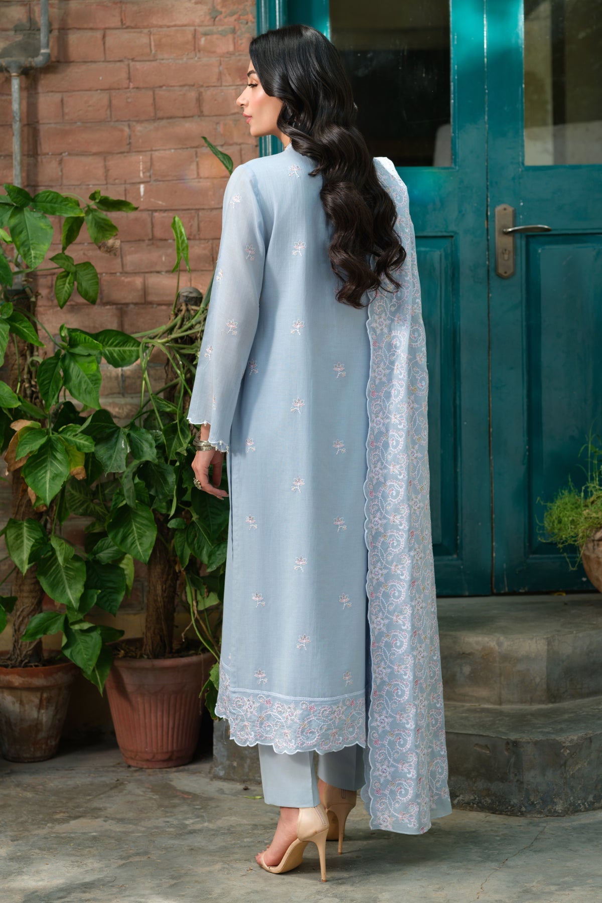 4 Piece - Embroidered  Dhaka Malmal  Suit - E1701 - Shop Now at Kayseria