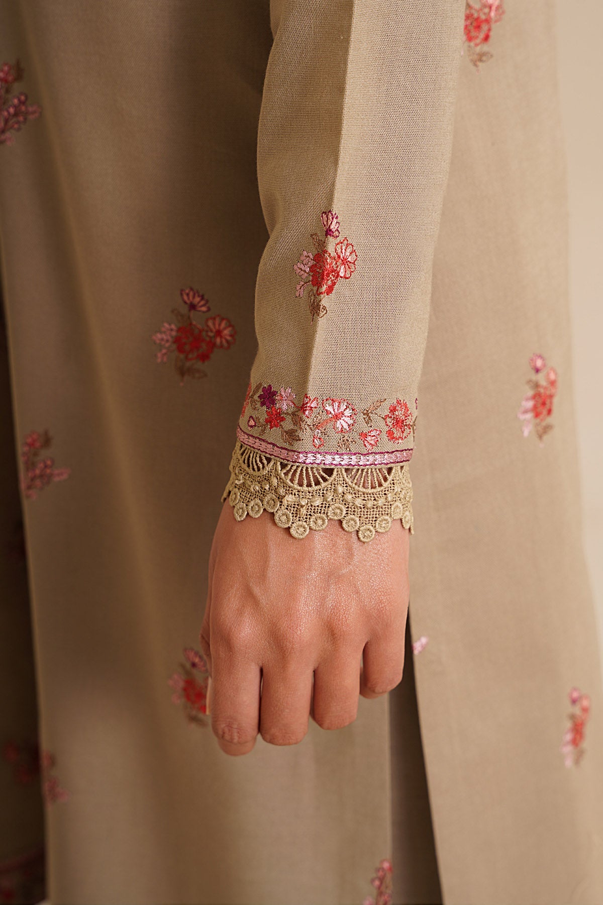 3 Piece - Embroidered Khaddar Suit - E1756 - Shop Now at Kayseria