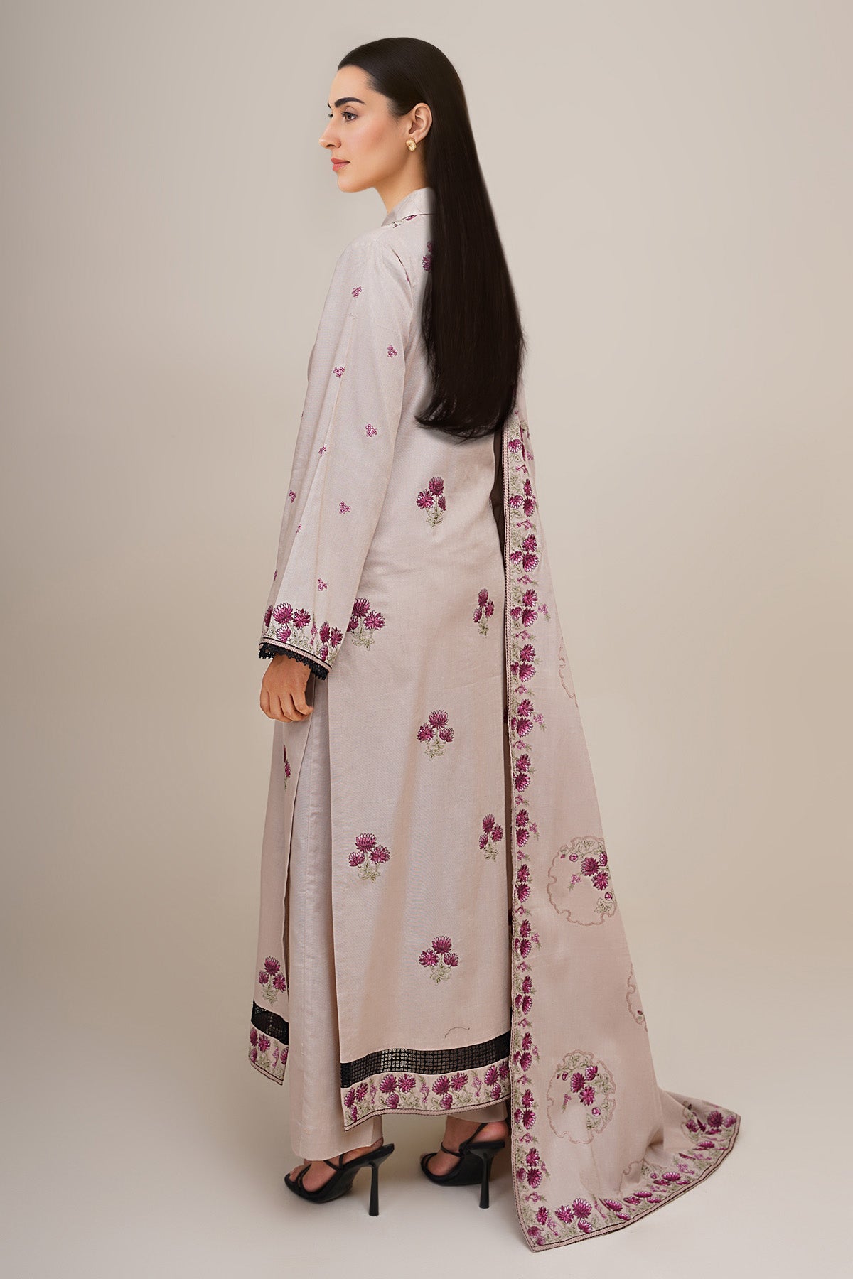 3 Piece - Embroidered Khaddar Suit - E1757 - Shop Now at Kayseria