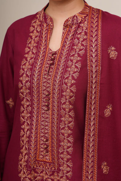 3 Piece - Embroidered Khaddar Suit - E1763 - Shop Now at Kayseria