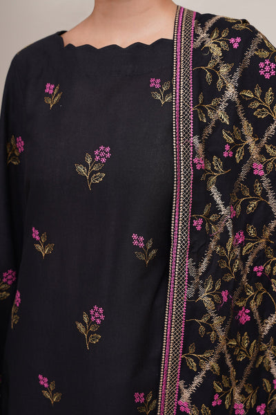 3 Piece - Embroidered Khaddar Suit - E1765 - Shop Now at Kayseria