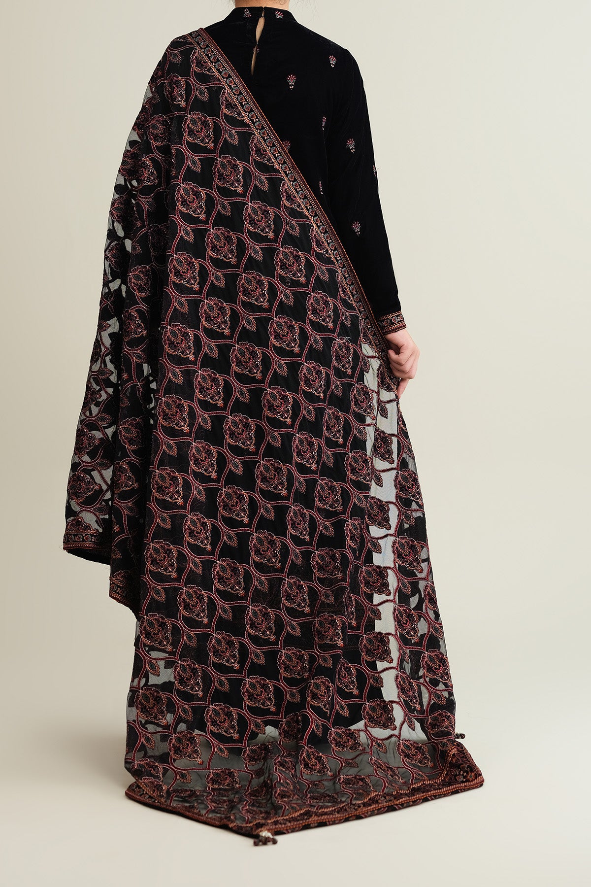 3 Piece - Embroidered Velvet Suit - E1781 - Shop Now at Kayseria