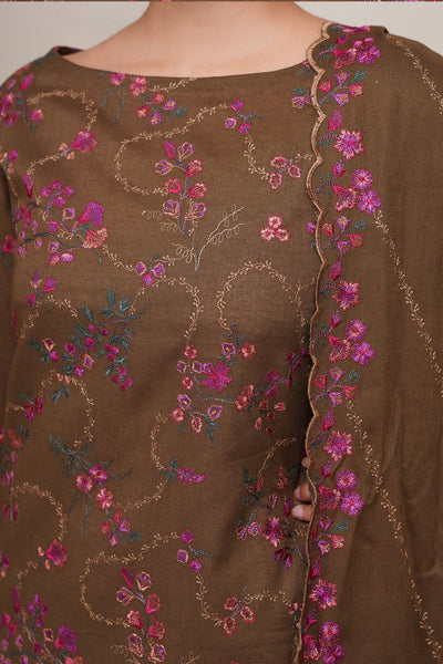 3 Piece - Embroidered Khaddar Suit - E1832 - Shop Now at Kayseria