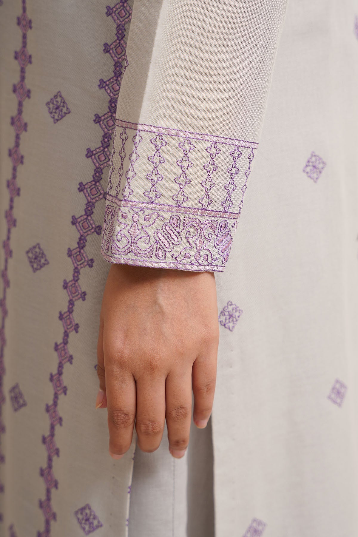 3 Piece - Embroidered Suit - E1834 - Shop Now at Kayseria