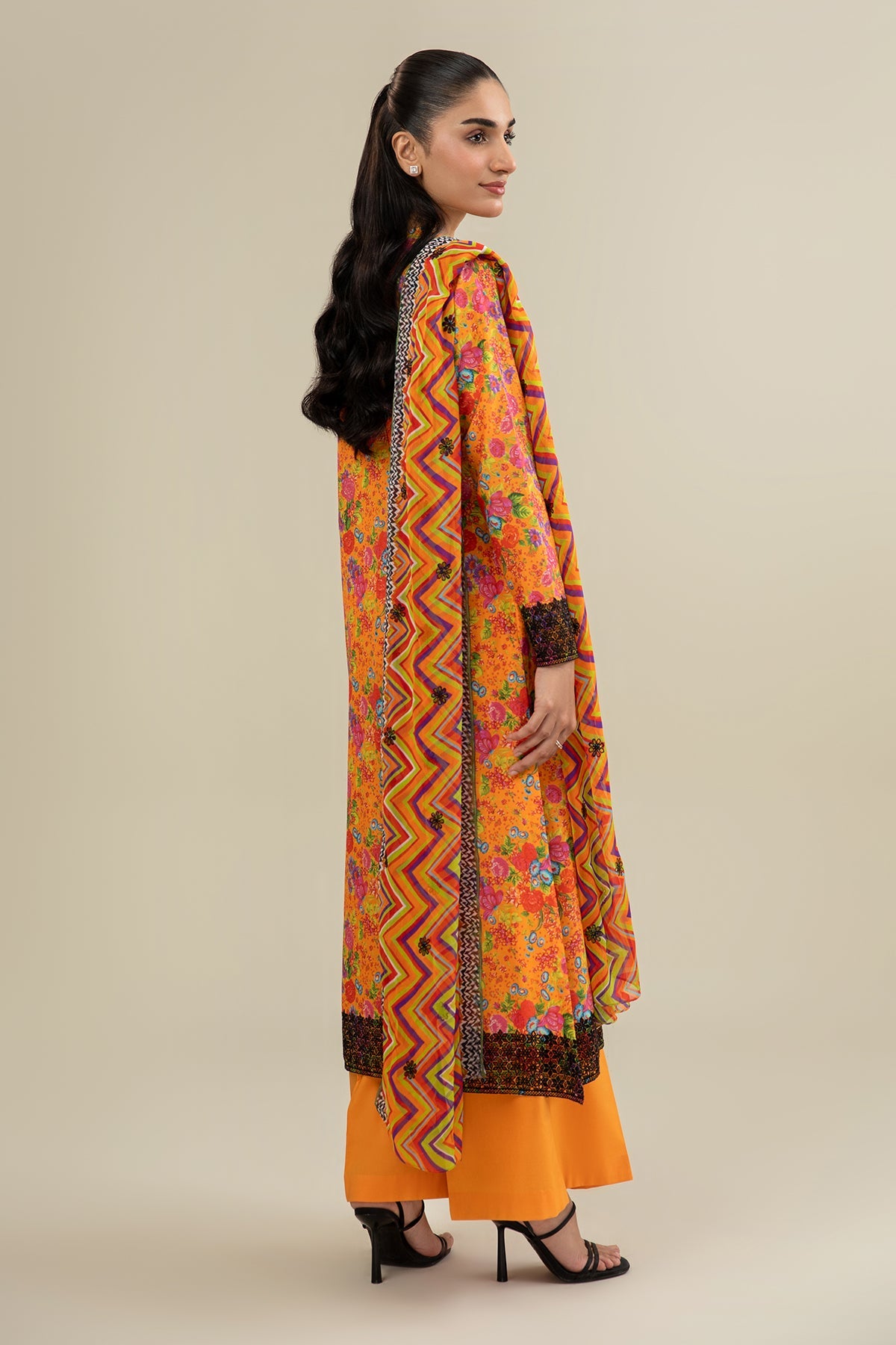 3 Piece - Printed & Embroidered Cotton Lawn Suit - E1912 - Shop Now at Kayseria