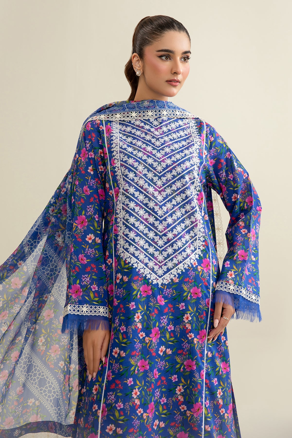 3 Piece - Printed & Embroidered Lawn Suit - E1915 - Shop Now at Kayseria