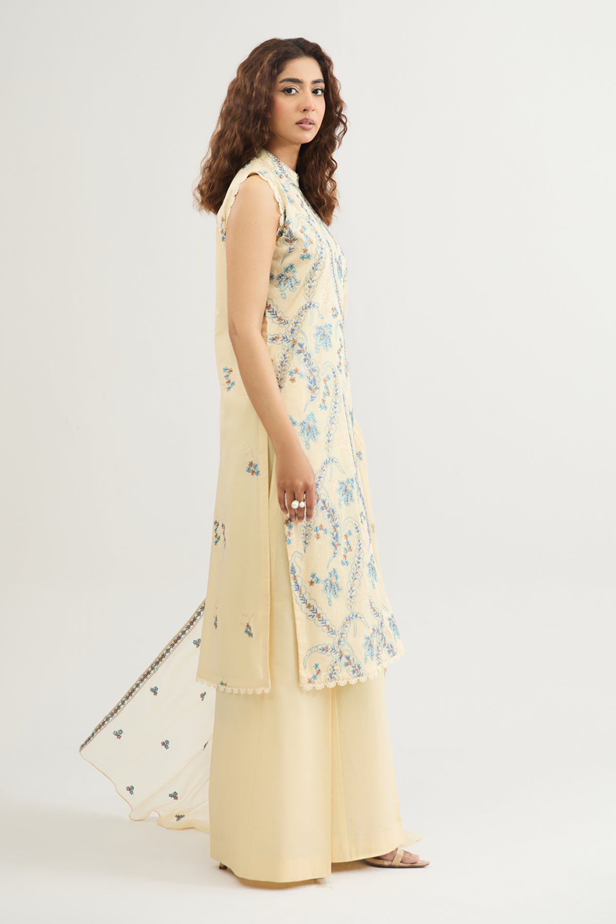 LAWN | EMBROIDERED - Shop Now at Kayseria