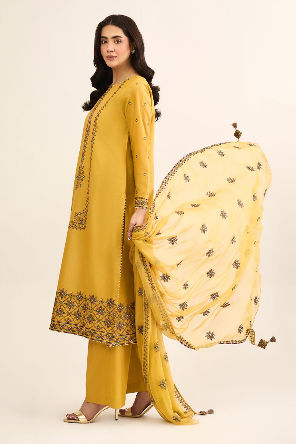 LAWN | EMBROIDERED - Shop Now at Kayseria