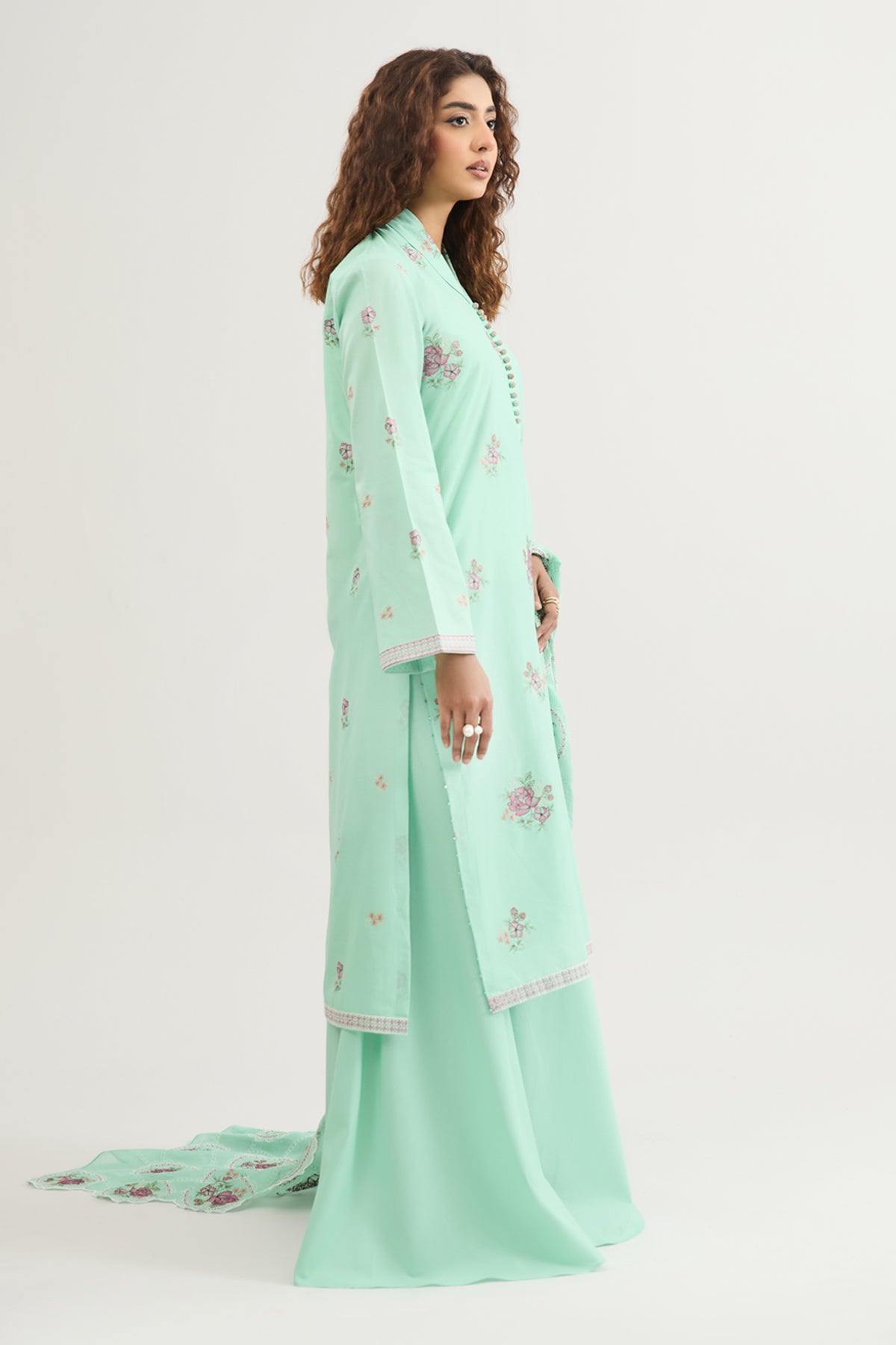 LAWN | EMBROIDERED - Shop Now at Kayseria