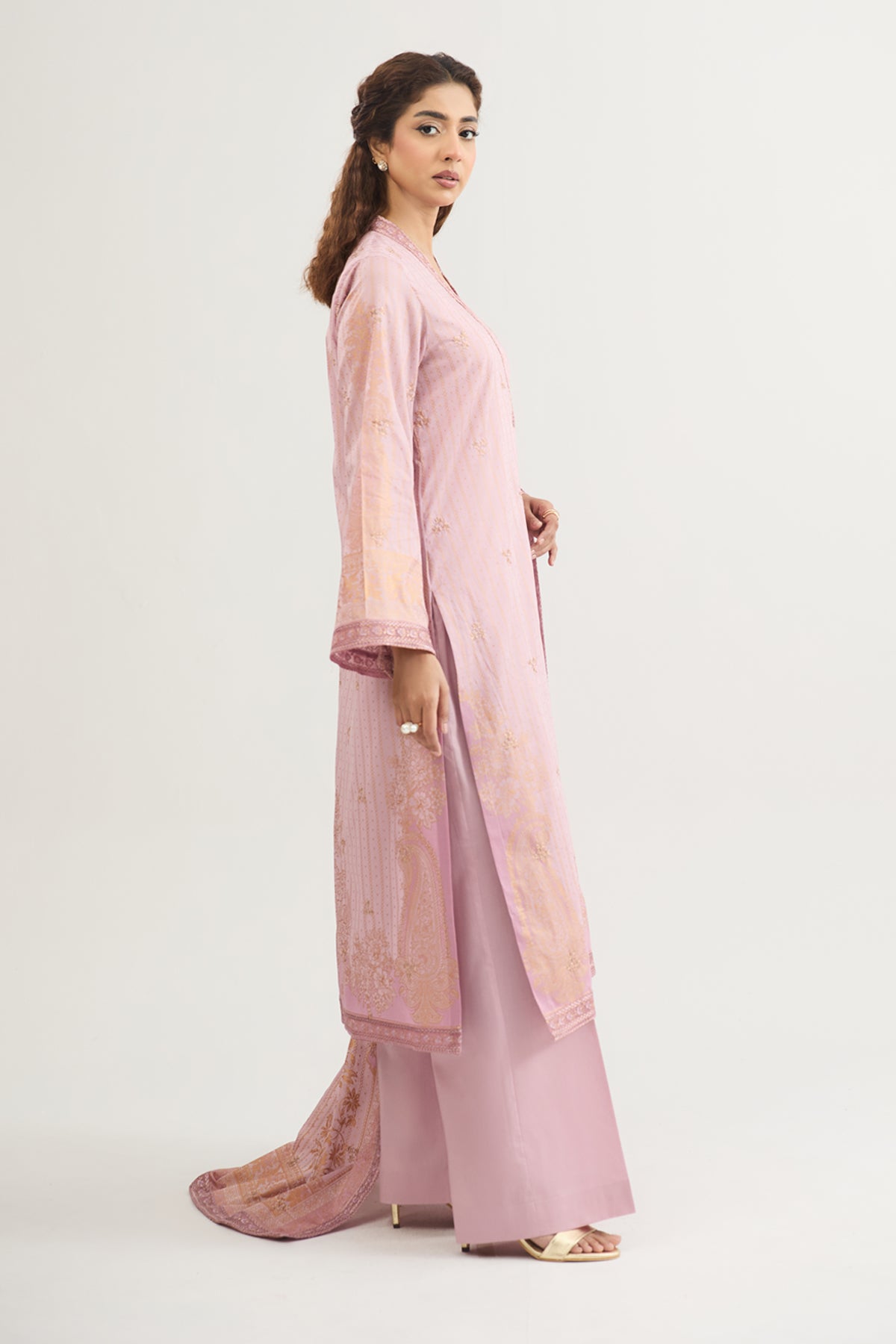 LAWN | EMBROIDERED - Shop Now at Kayseria