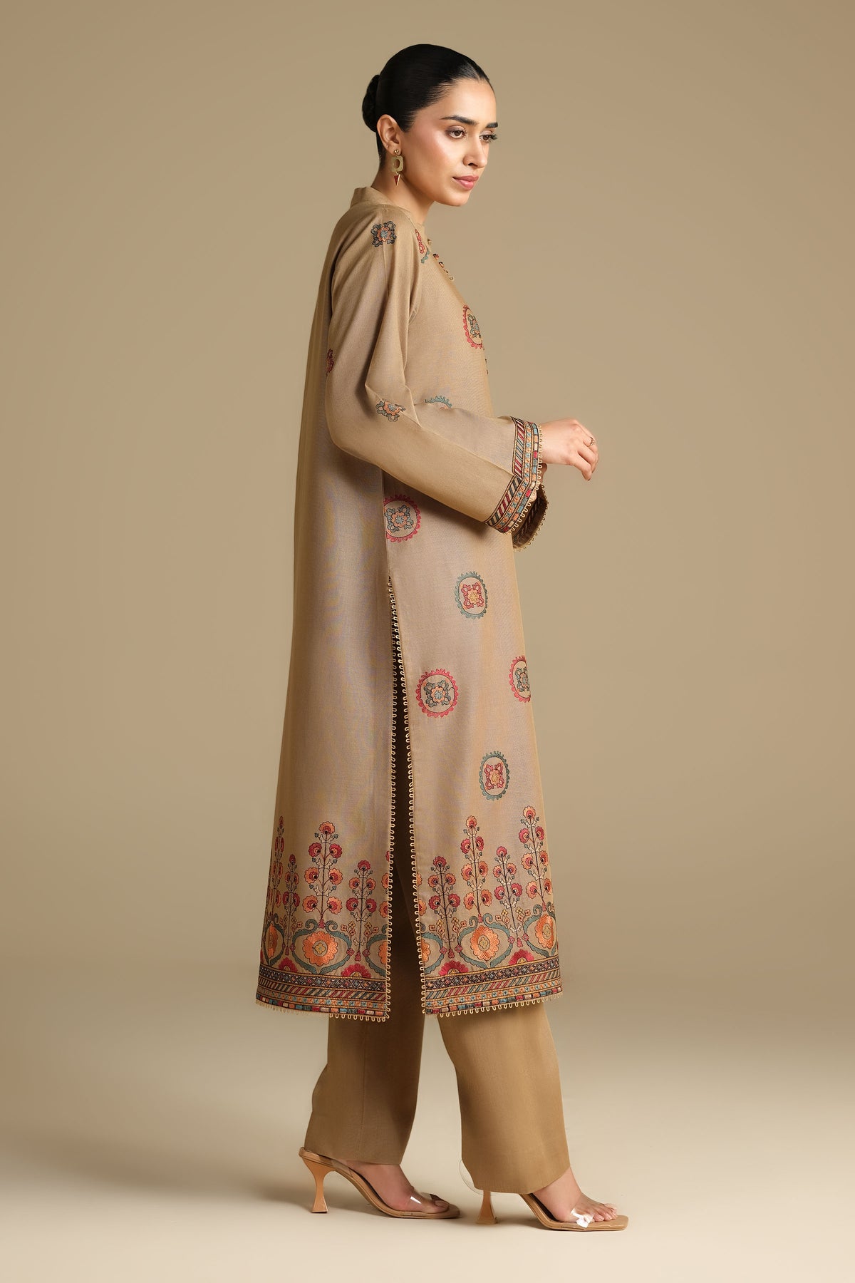 KHADDAR | EMBROIDERED