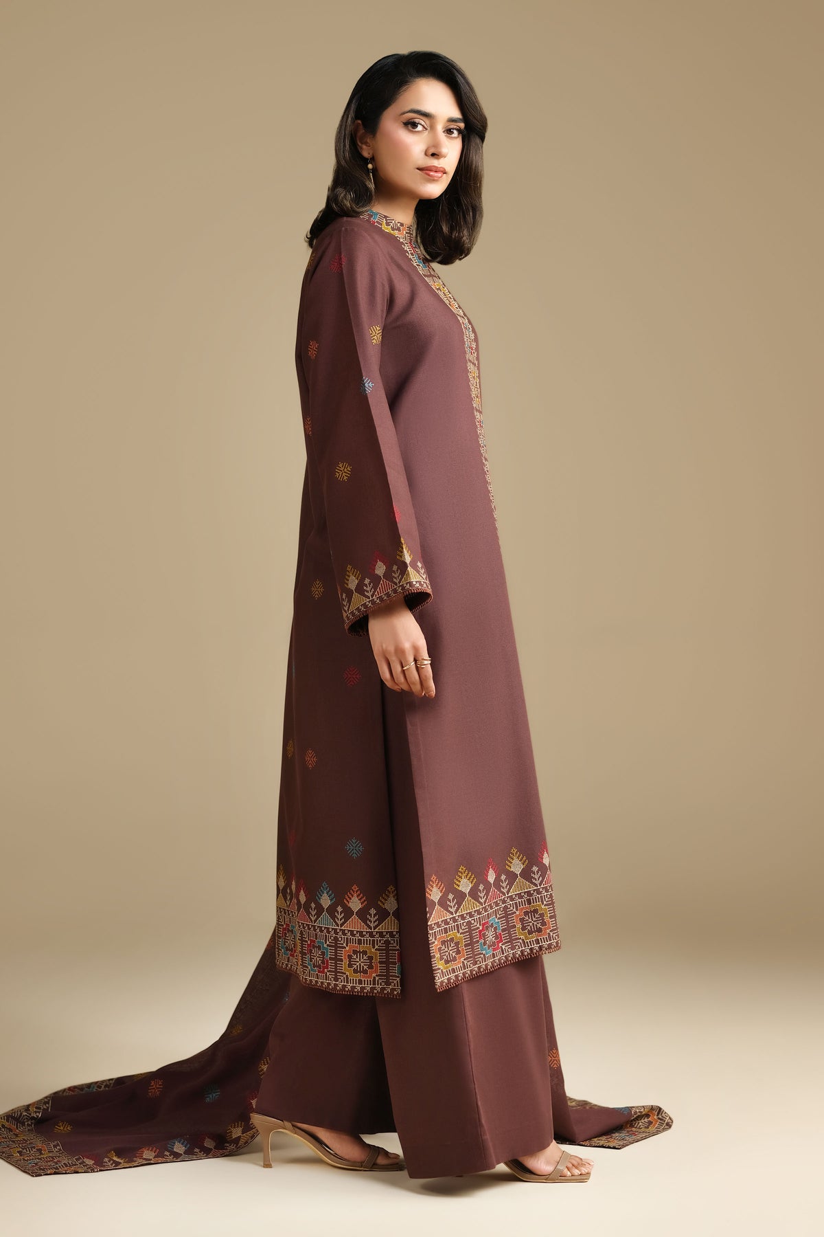 KHADDAR | EMBROIDERED