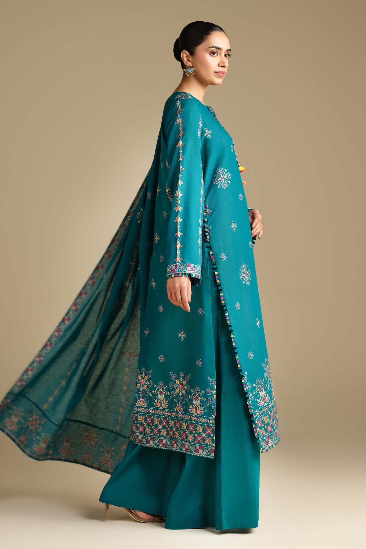 KHADDAR | EMBROIDERED
