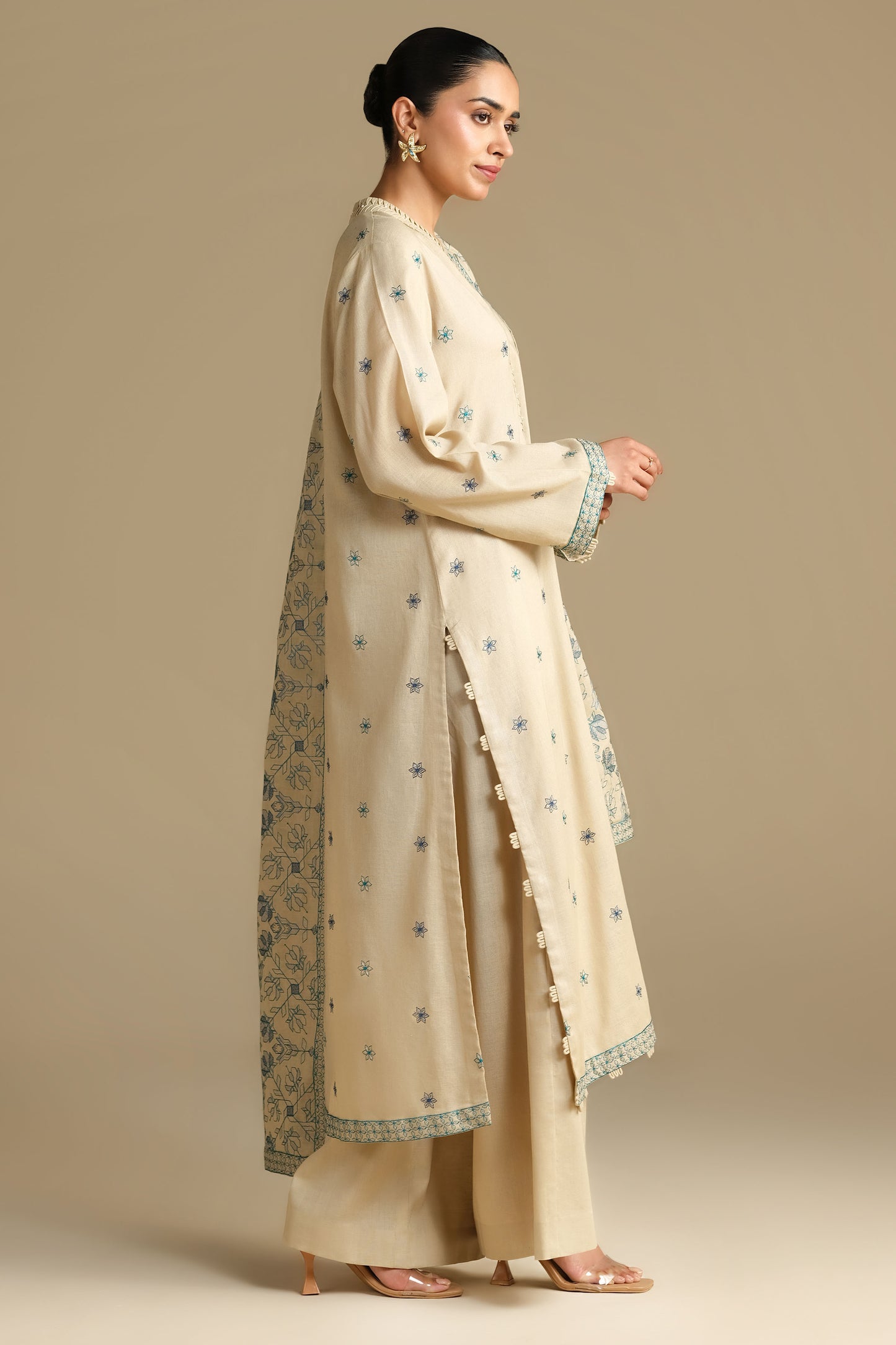KHADDAR | EMBROIDERED