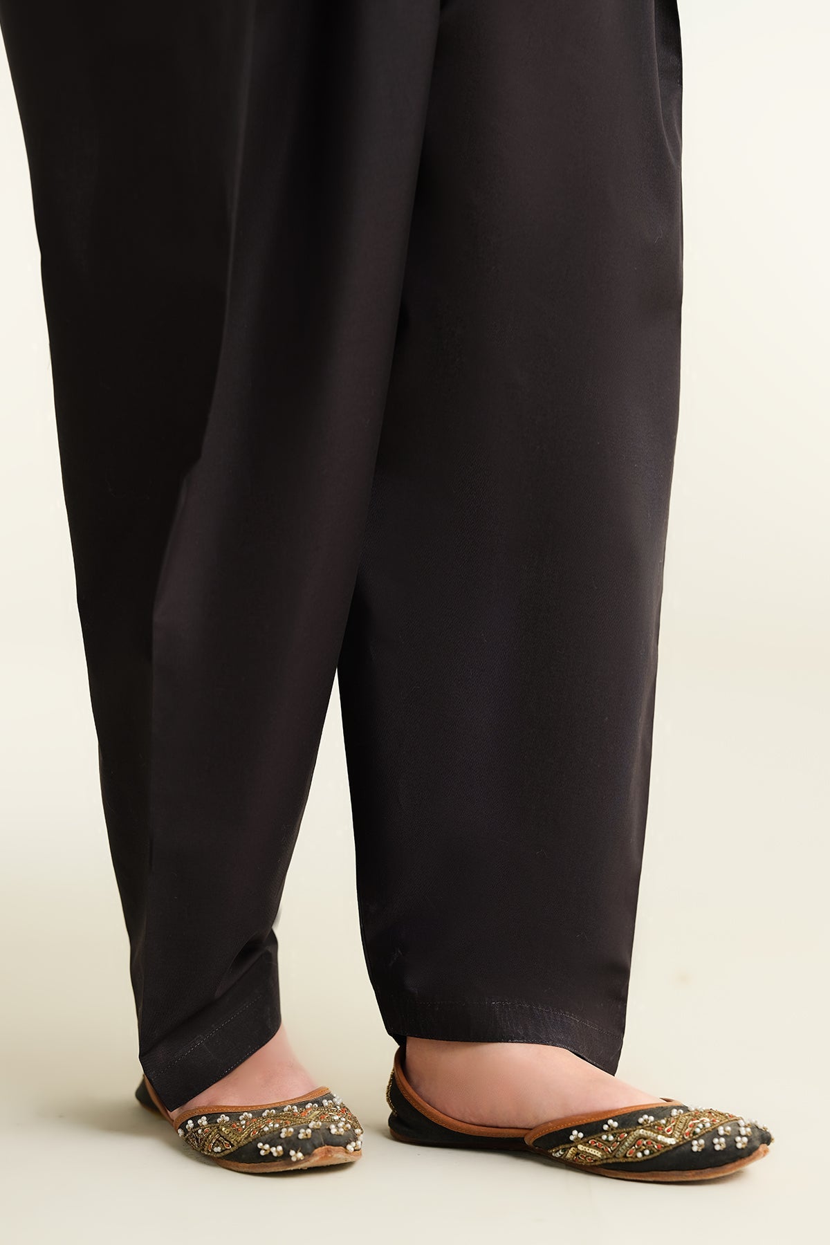 Basic Cambric Shalwar - KPS25-P3614 - Shop Now at Kayseria