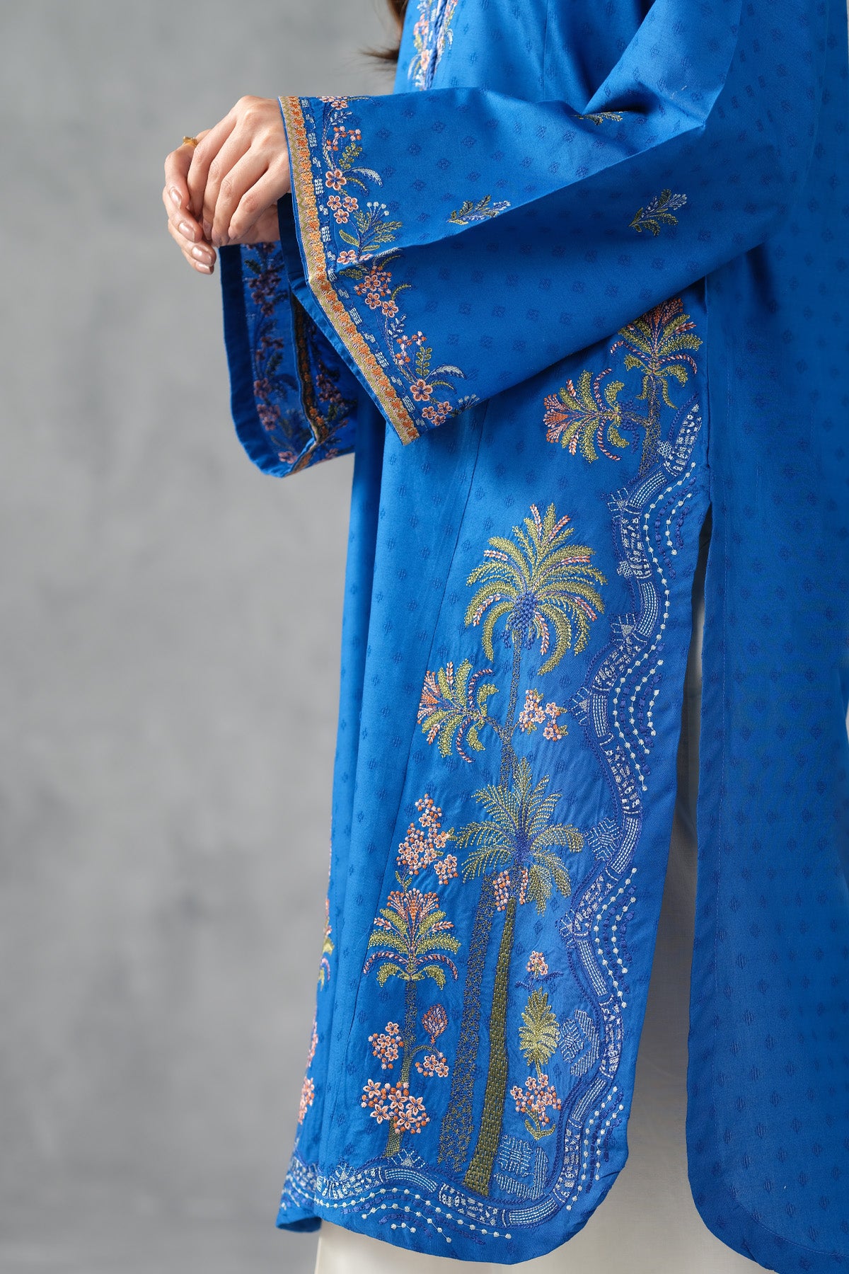 JACQUARD | EMBROIDERED