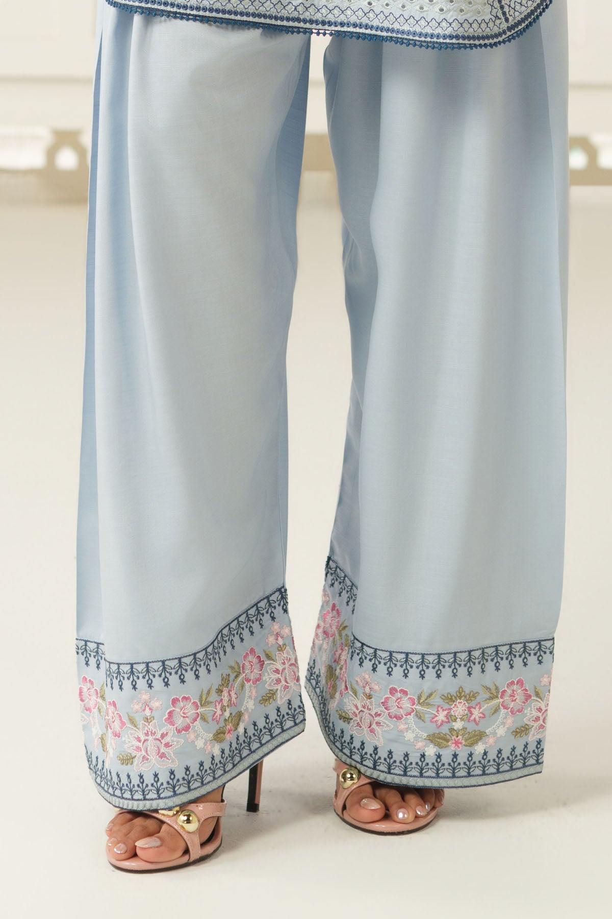 RAW SILK | EMBROIDERED