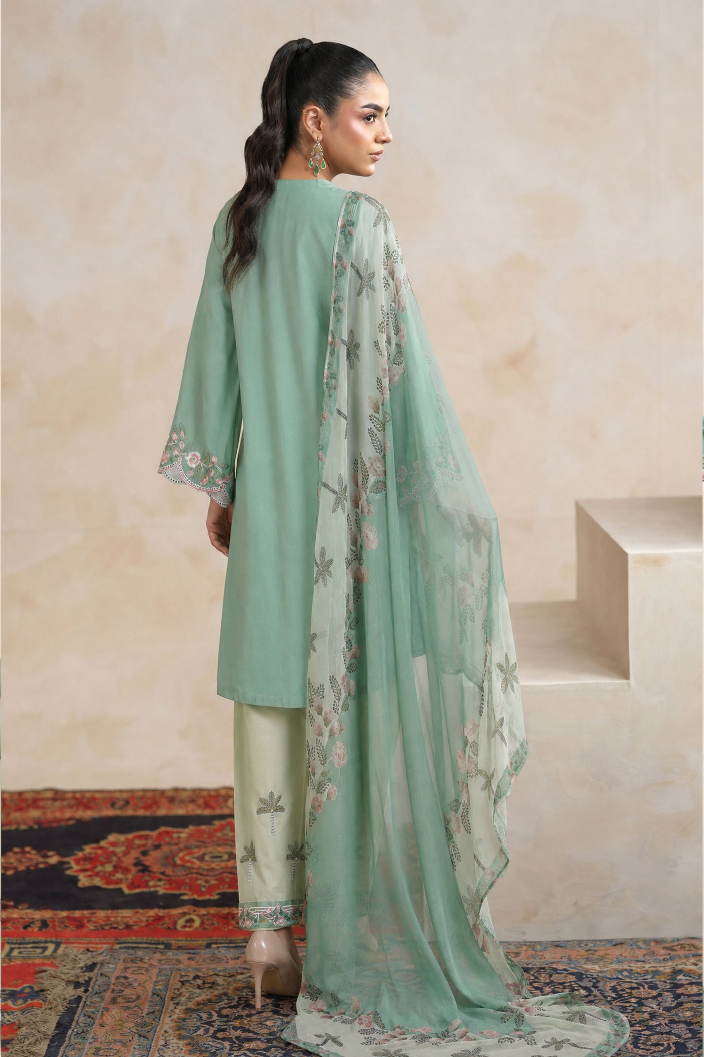 LAWN | EMBROIDERED