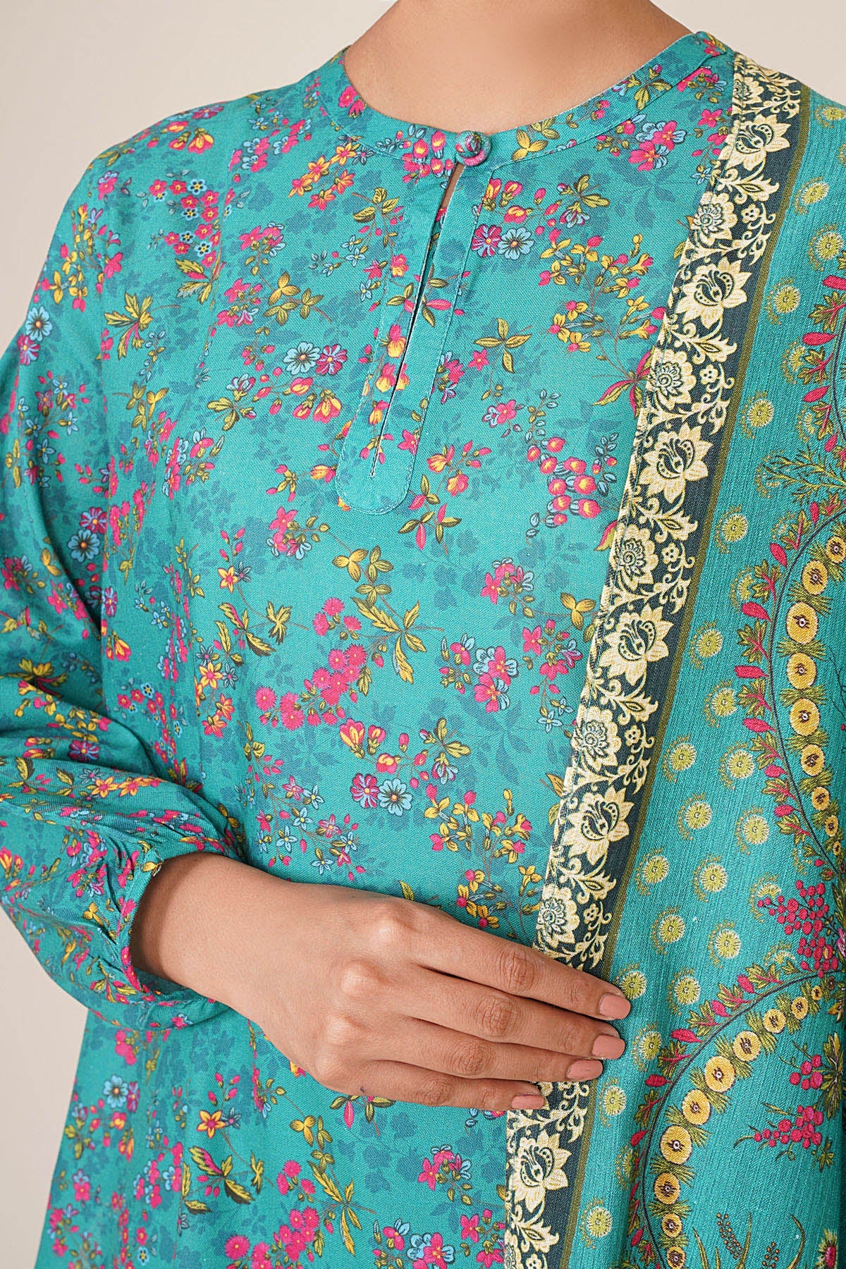 3 Piece - Printed Khaddar Suit - KPW24-P3109-109