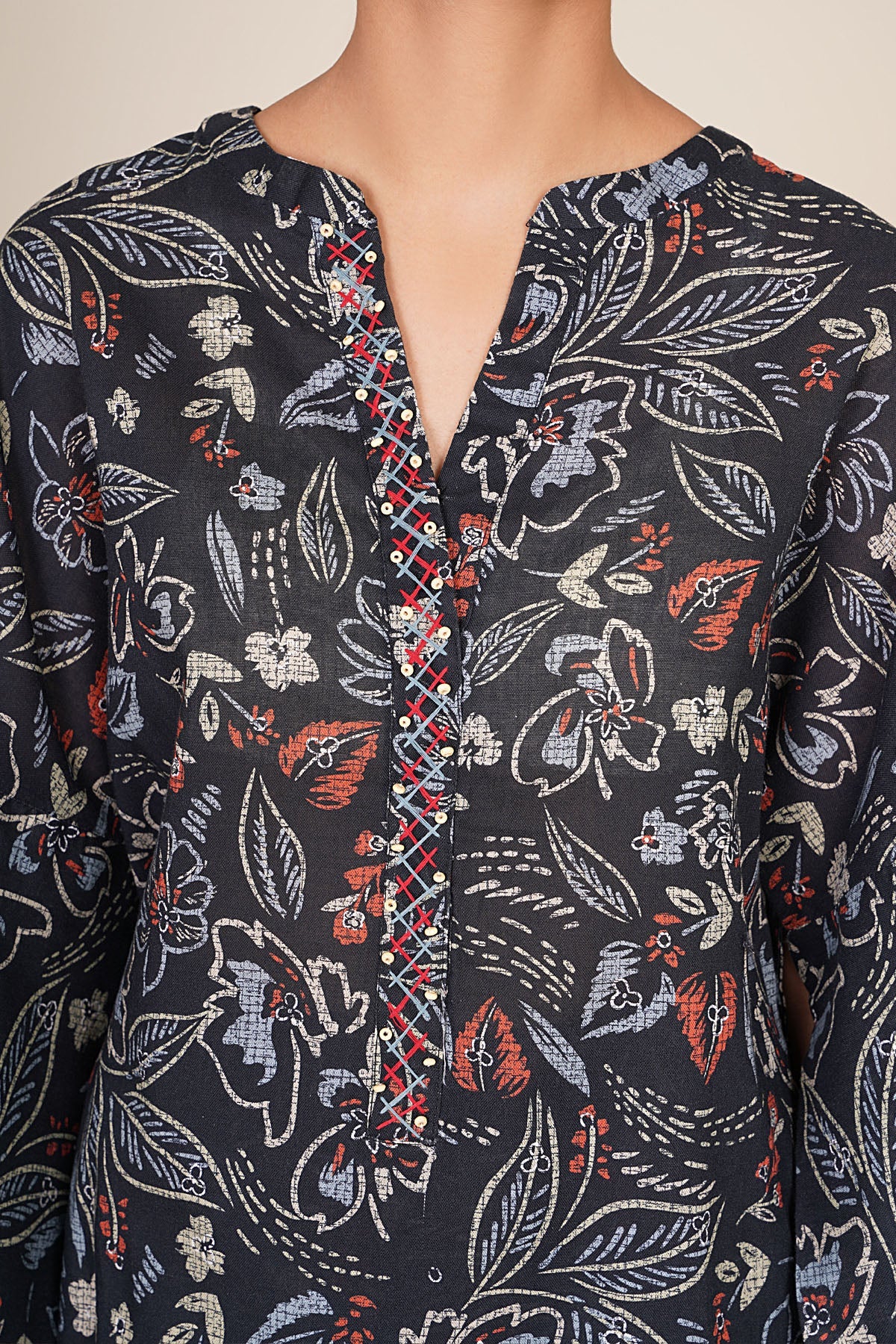 2 Piece - Printed & Embellished Khaddar Suit - KPW25-P3682 - Shop Now at Kayseria