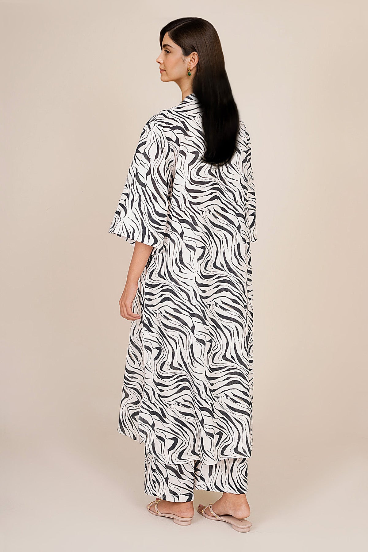 2 Piece - Printed Khaddar Suit - KPW25-P3688