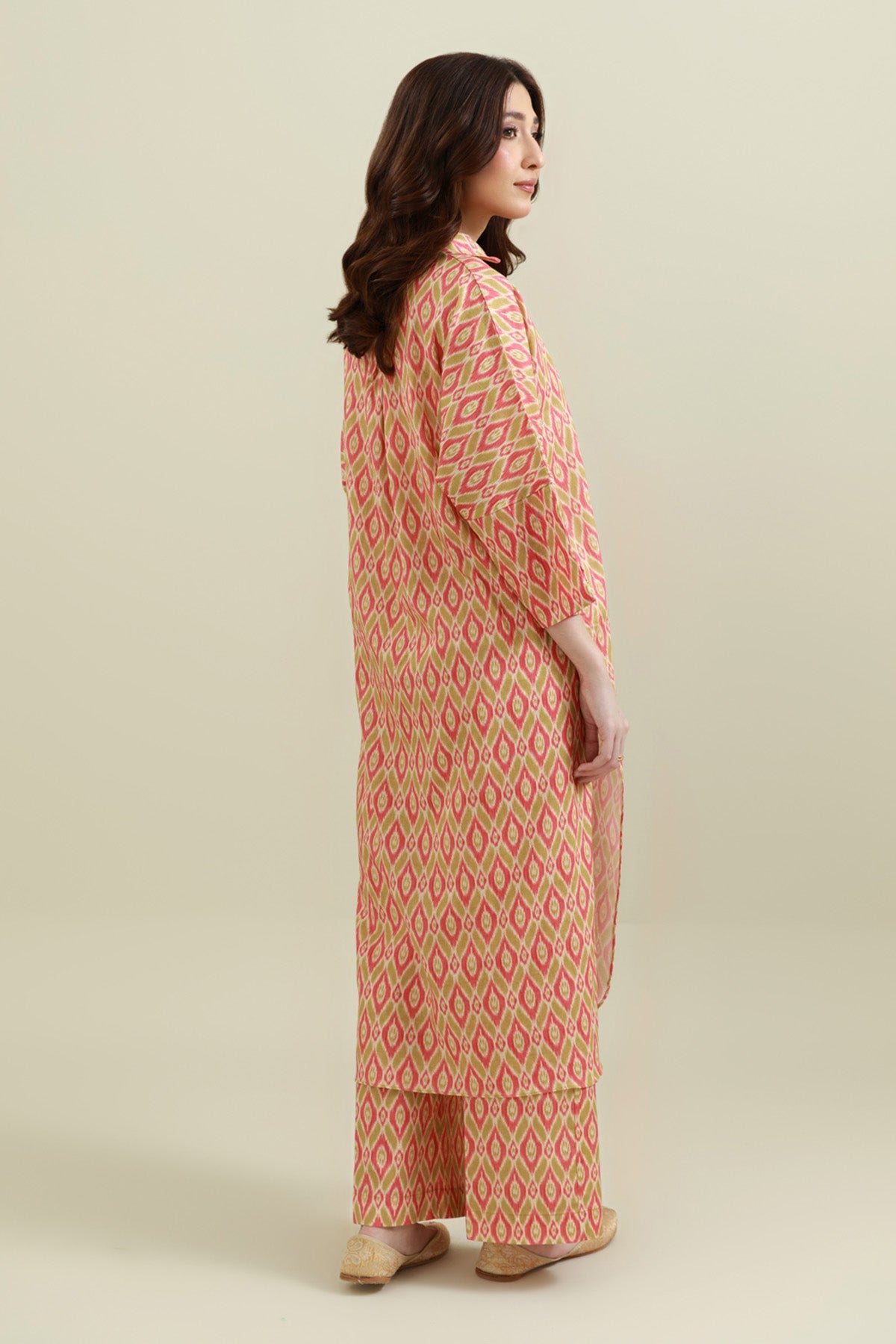 2 Piece - Printed Khaddar Suit - KPW25-P3699 - Shop Now at Kayseria