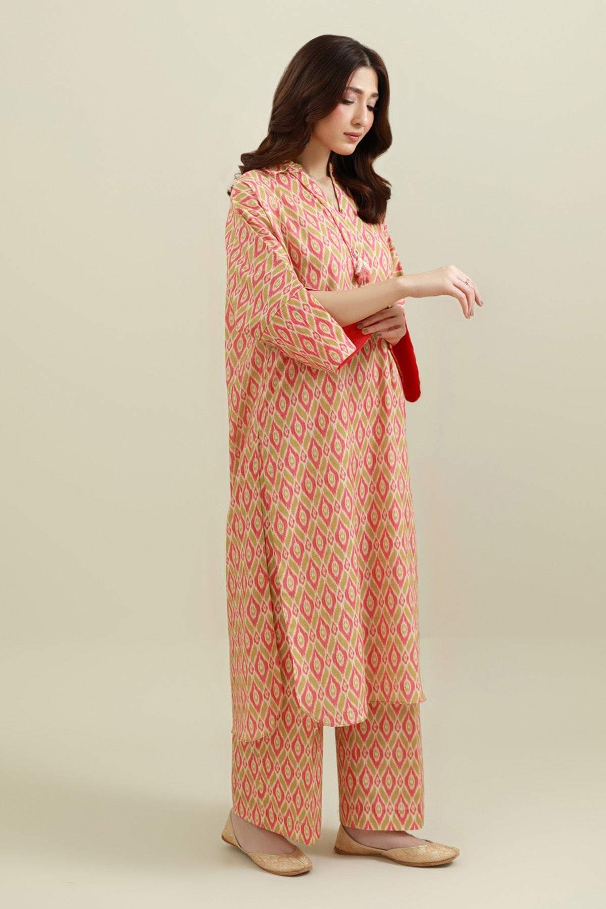 2 Piece - Printed Khaddar Suit - KPW25-P3699 - Shop Now at Kayseria