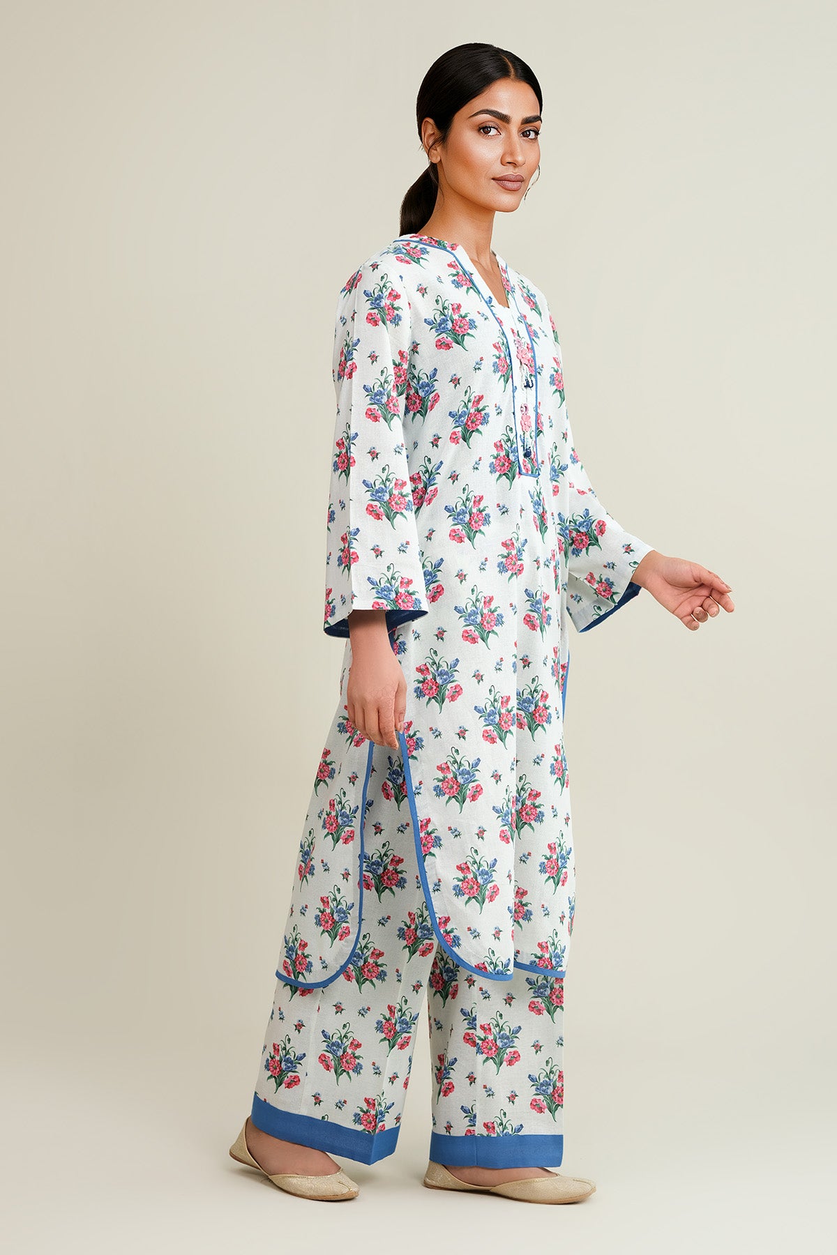 2 Piece - Printed Khaddar Suit - KPW25-P3706 - Shop Now at Kayseria