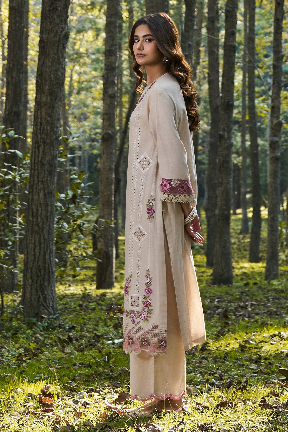 KHADDAR | EMBROIDERED | KPW25-P3739